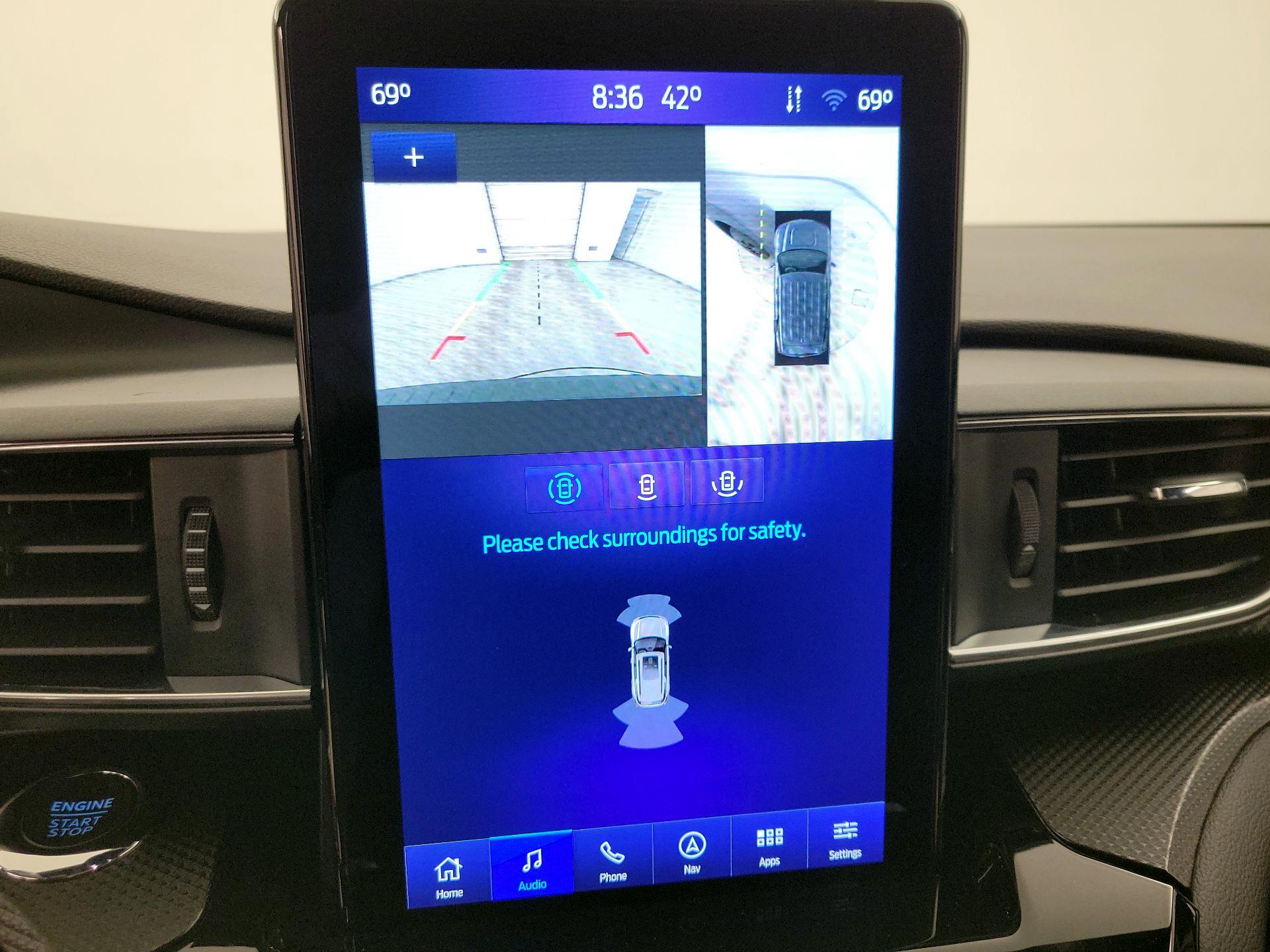 Thumbnail: 2022 Ford Explorer - 15