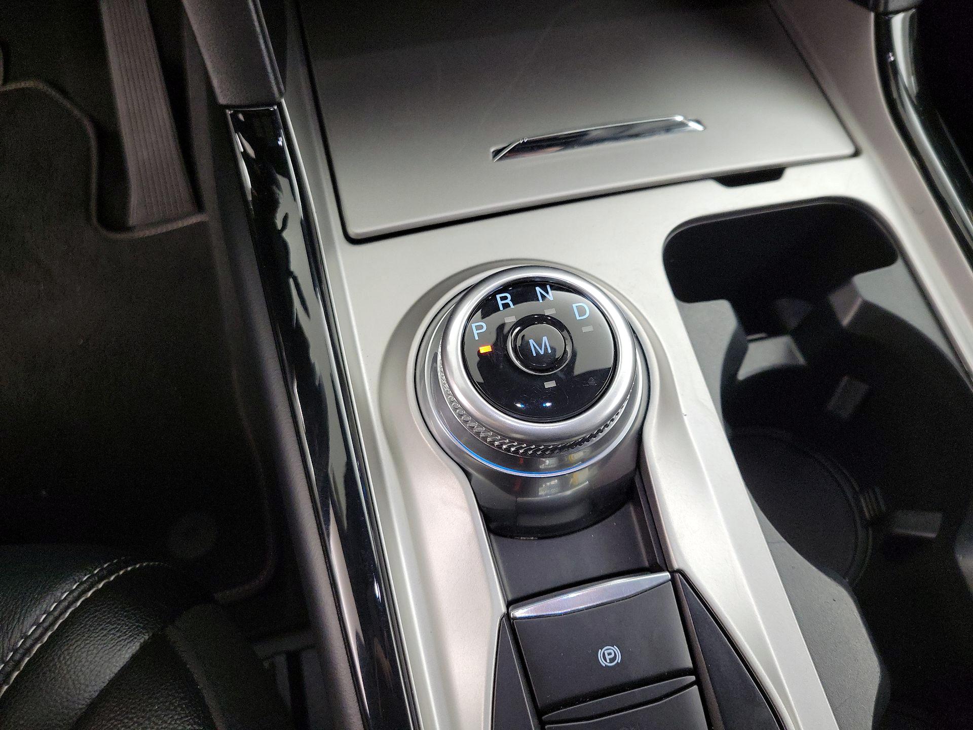 Thumbnail: 2022 Ford Explorer - 18