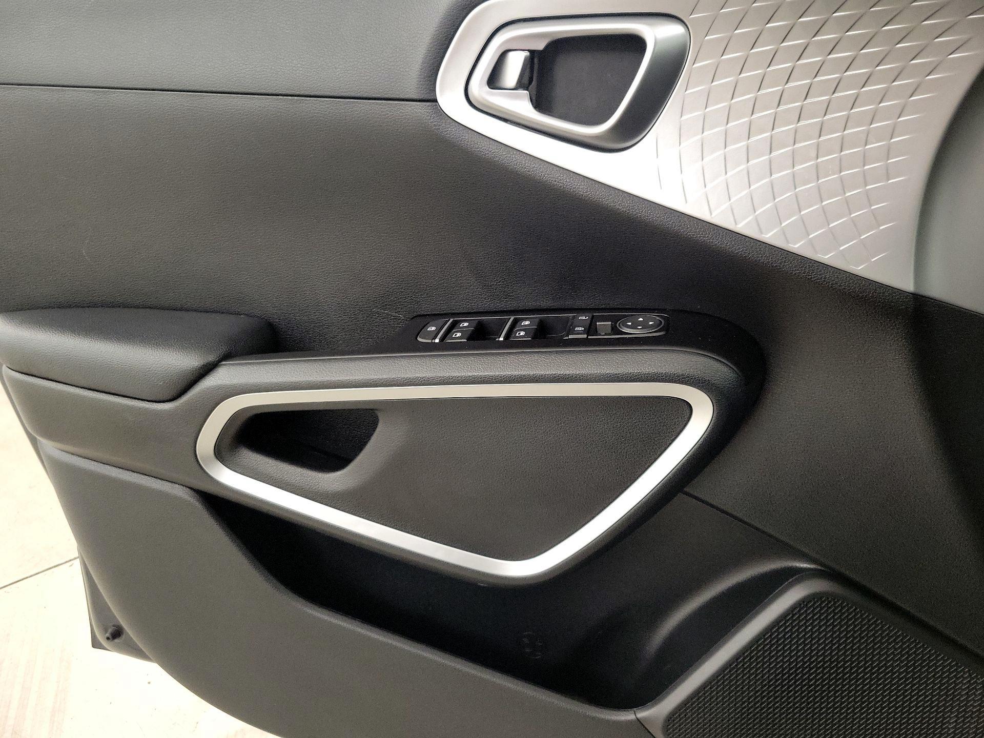 Thumbnail: 2022 Kia Soul - 12