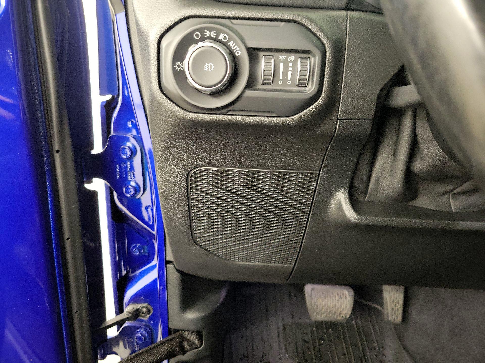 Thumbnail: 2020 Jeep Wrangler - 13