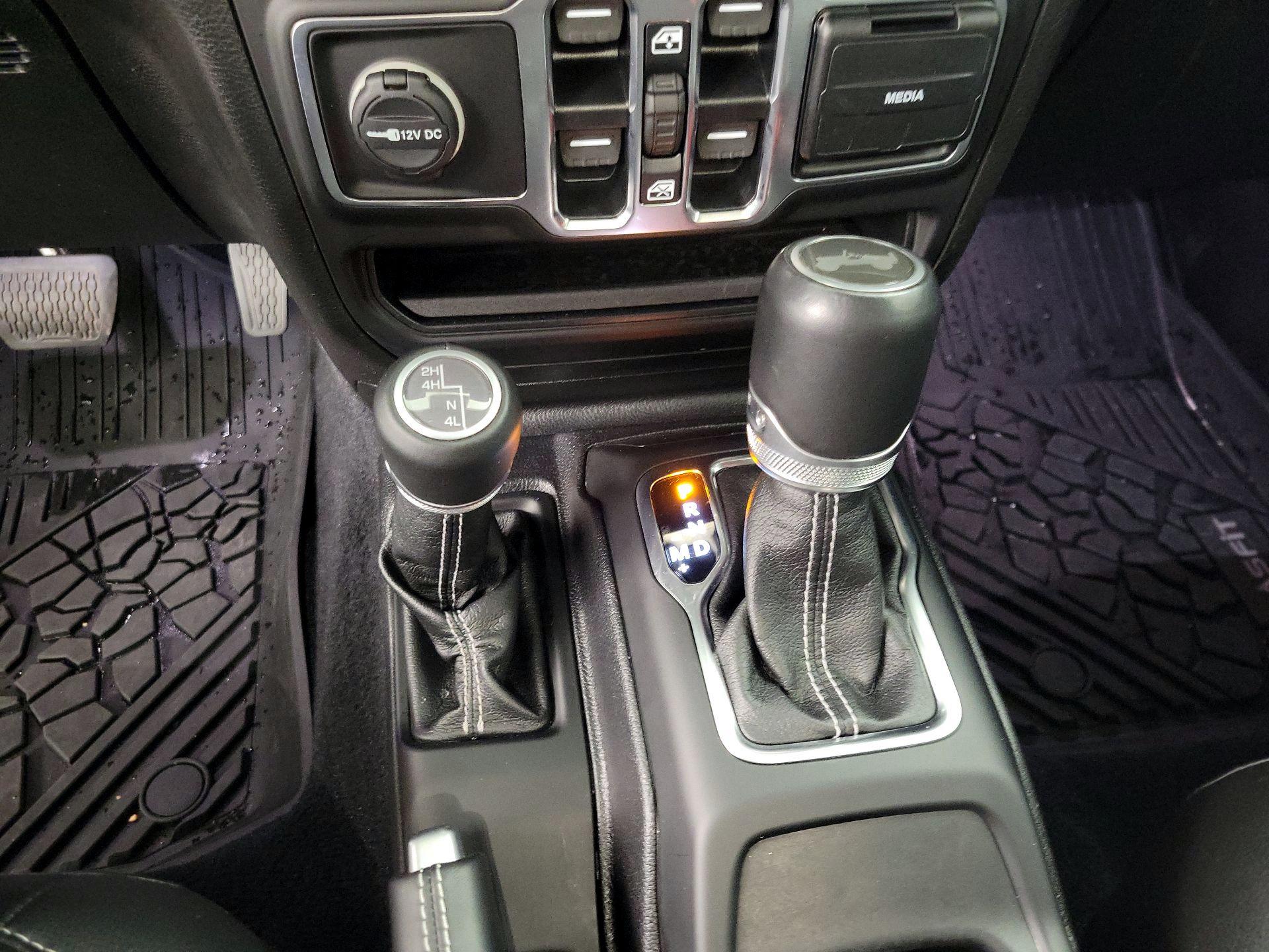Thumbnail: 2020 Jeep Wrangler - 18