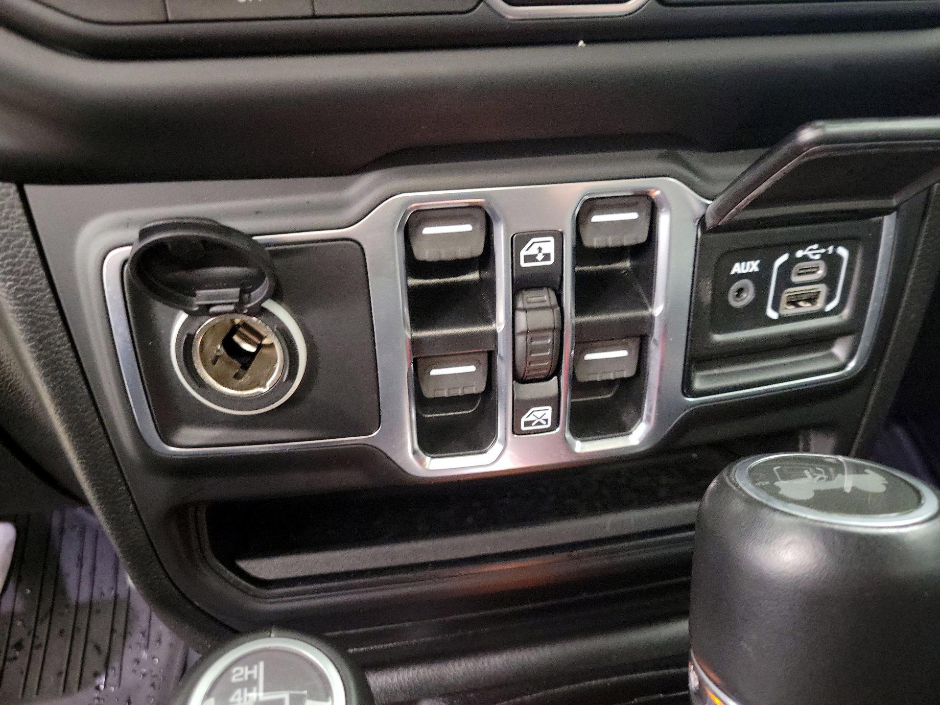 Thumbnail: 2020 Jeep Wrangler - 19