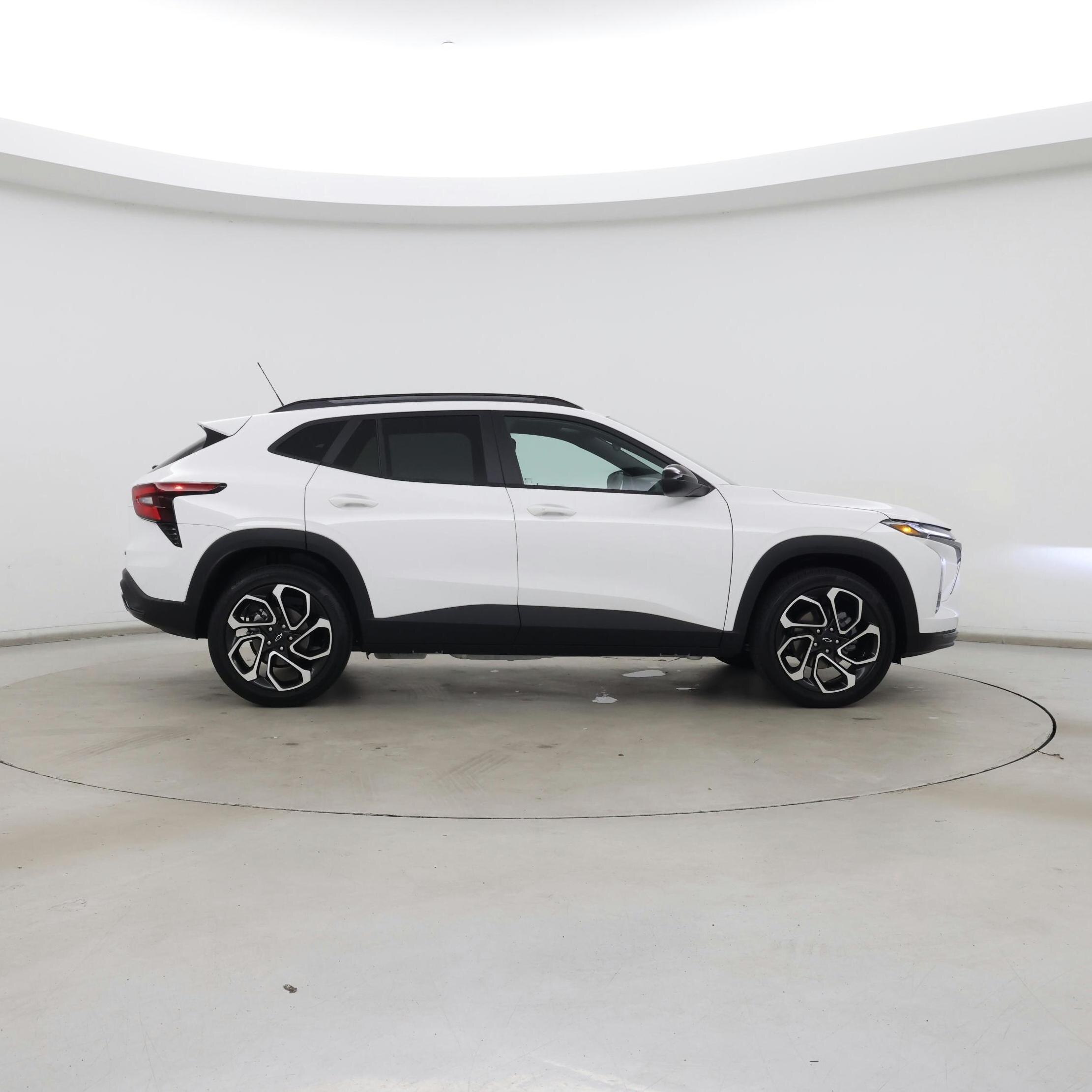 Thumbnail: 2025 Chevrolet Trax - 7
