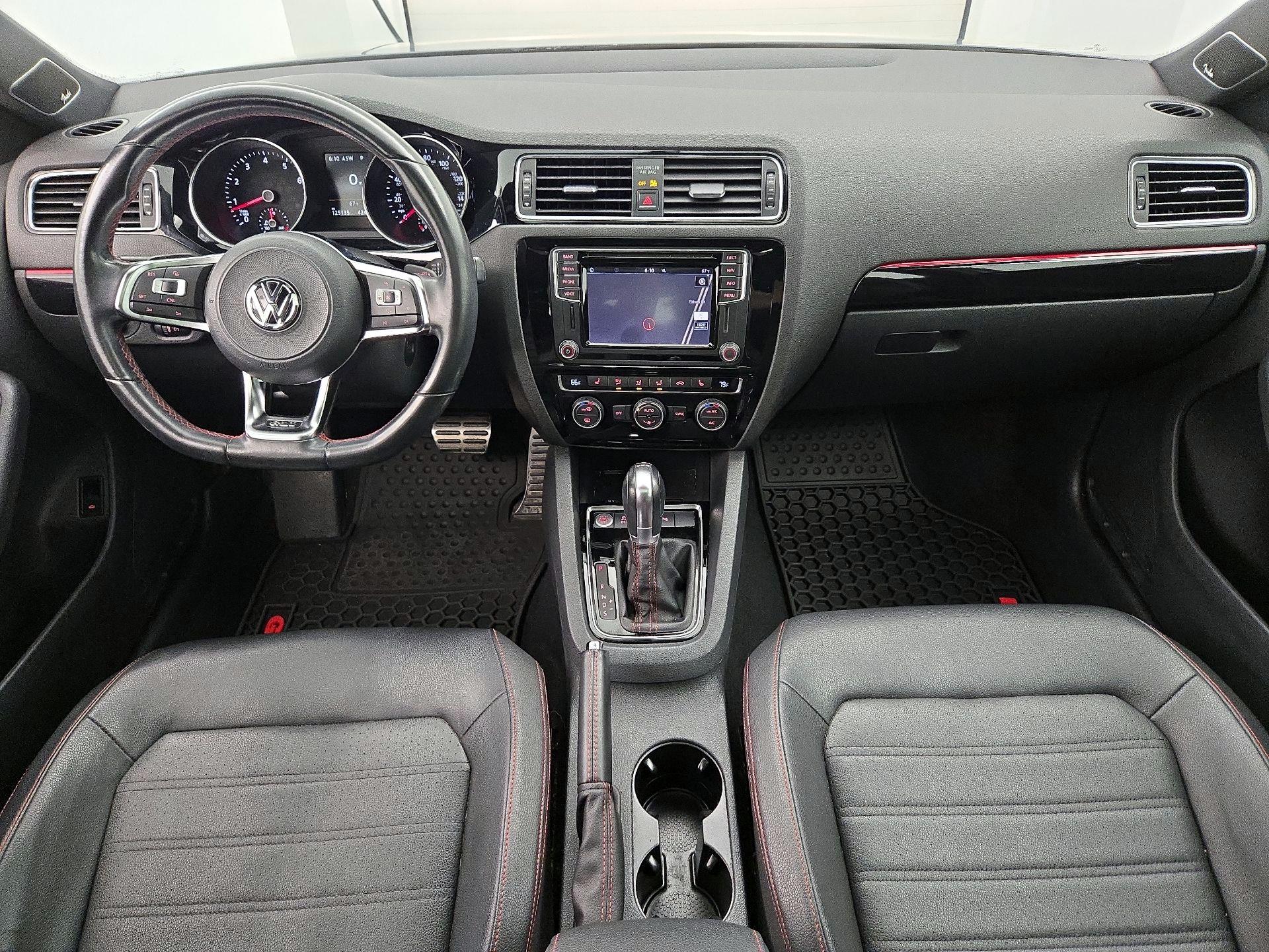 Thumbnail: 2017 Volkswagen Jetta - 9