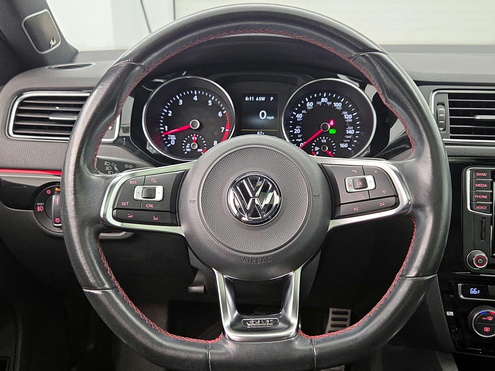 Thumbnail: 2017 Volkswagen Jetta - 10