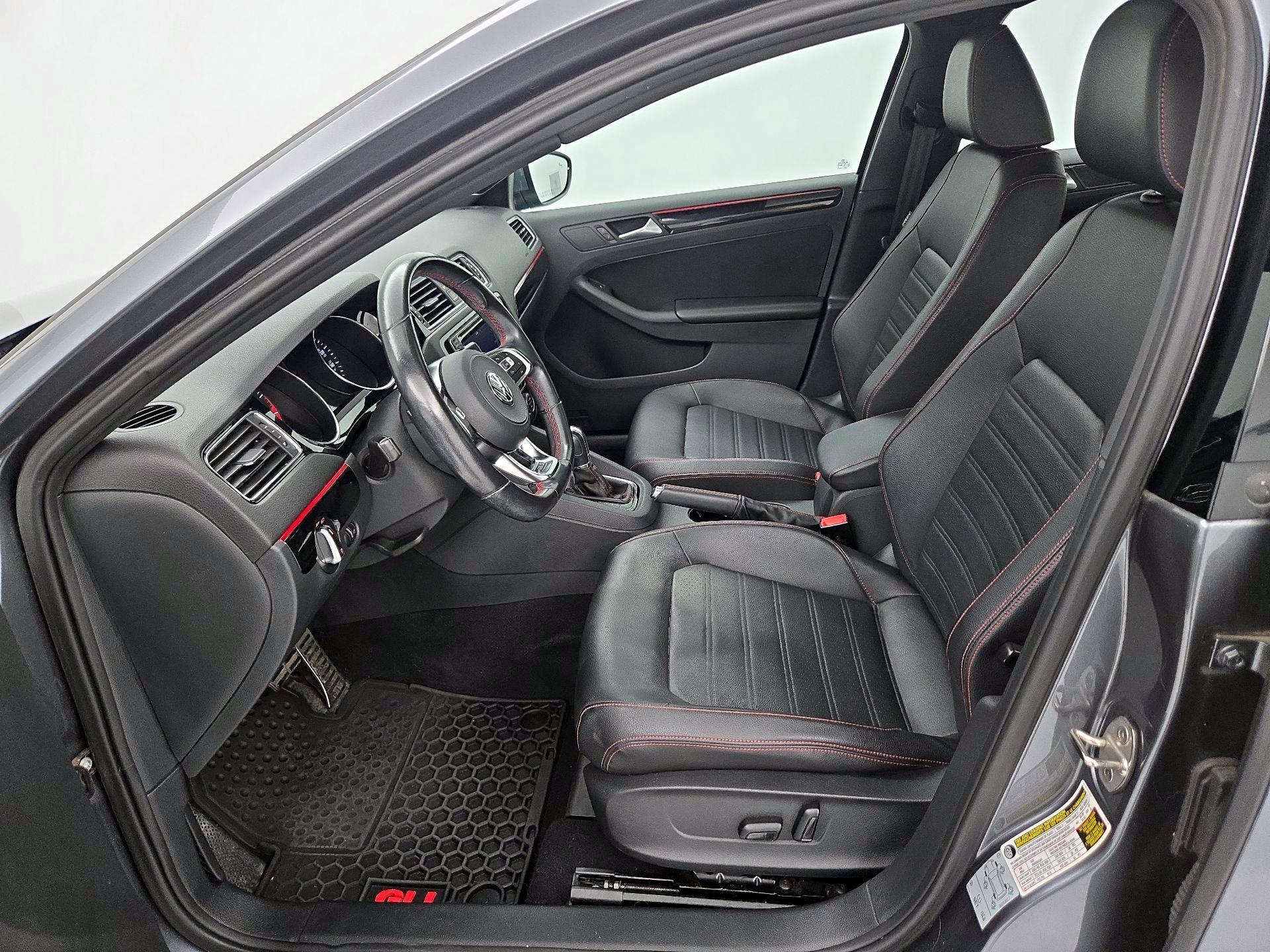 Thumbnail: 2017 Volkswagen Jetta - 11
