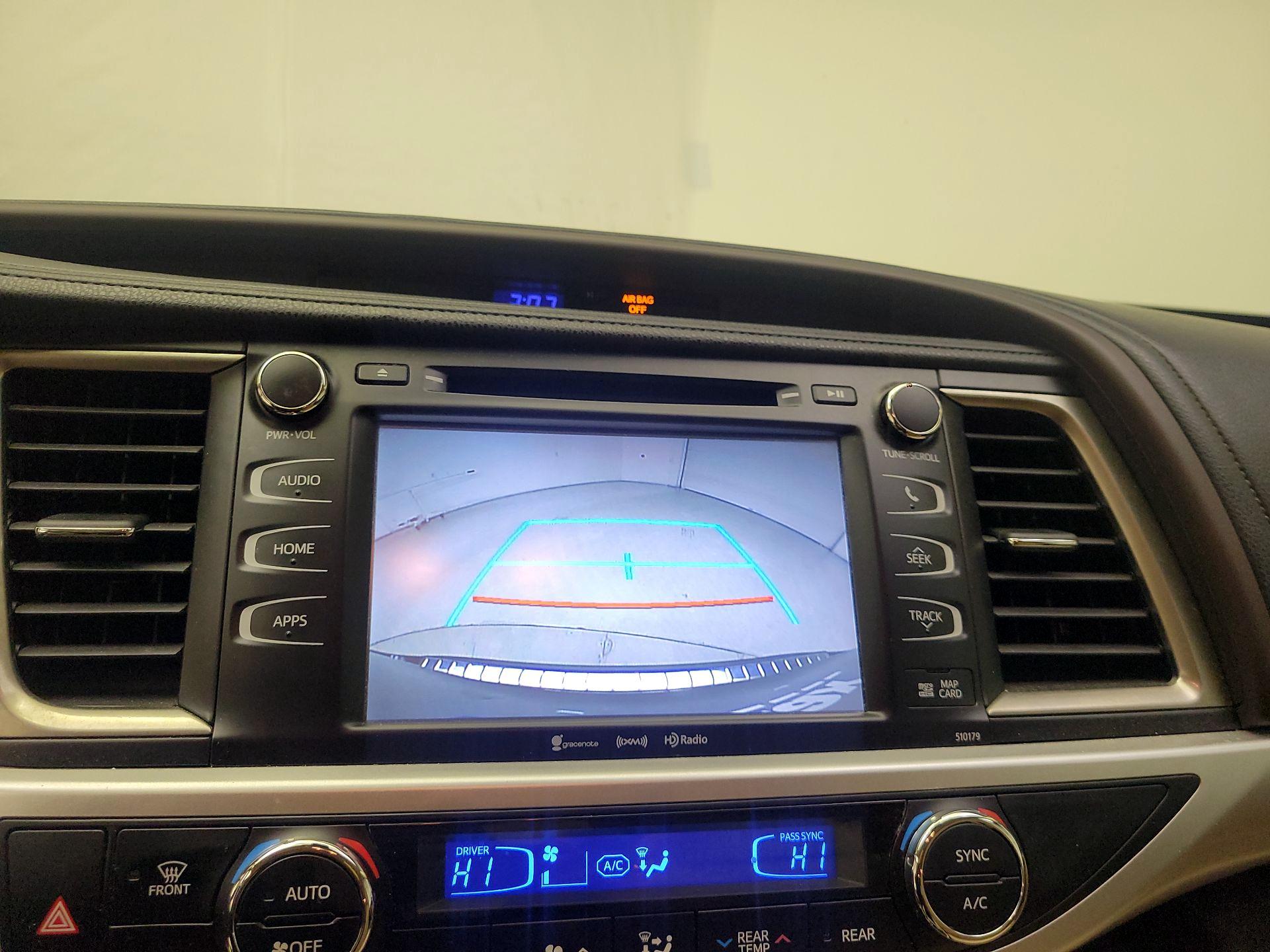 Thumbnail: 2017 Toyota Highlander - 14