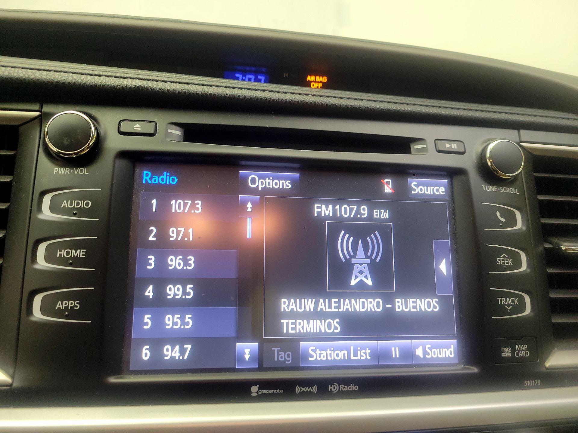 Thumbnail: 2017 Toyota Highlander - 15