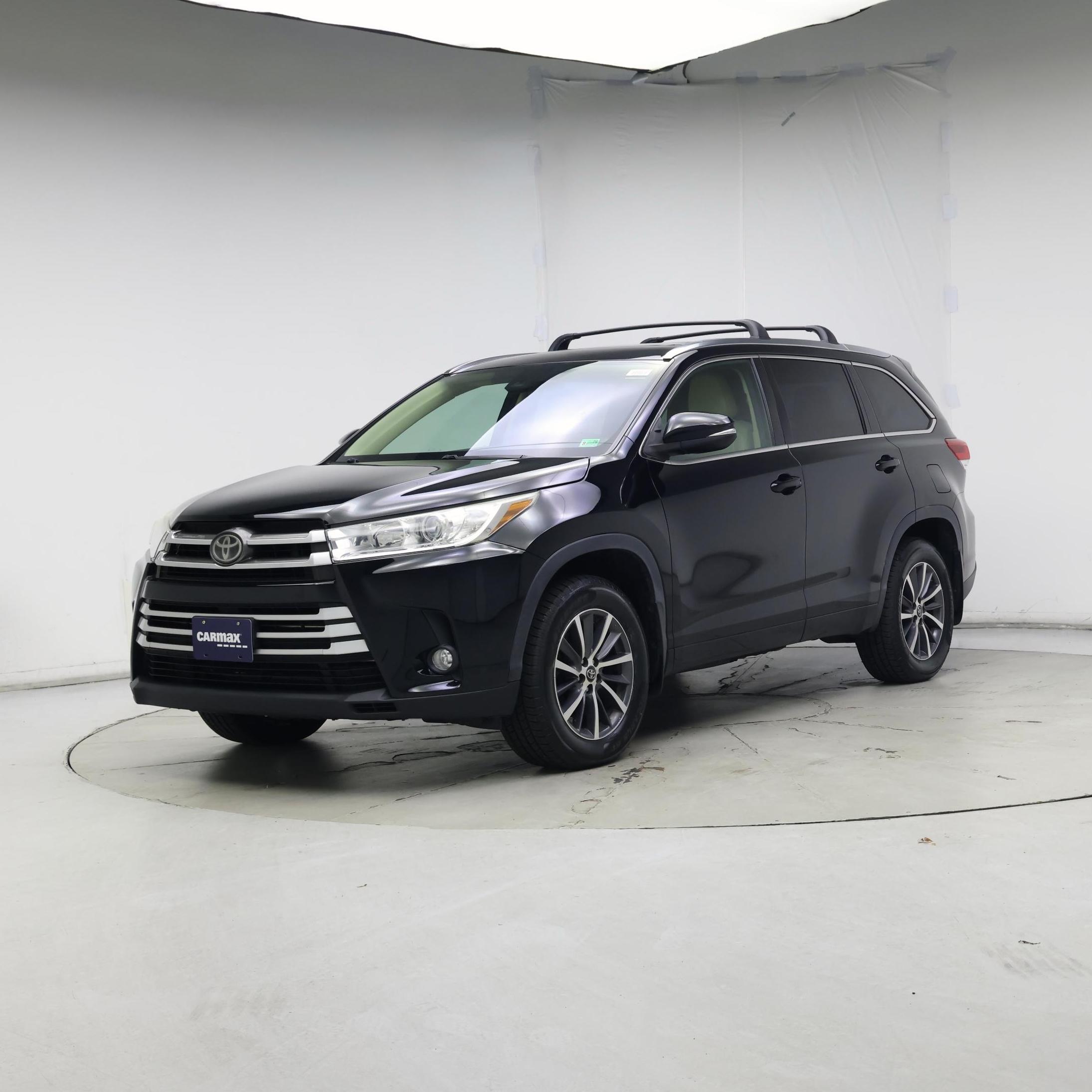 Thumbnail: 2017 Toyota Highlander - 4