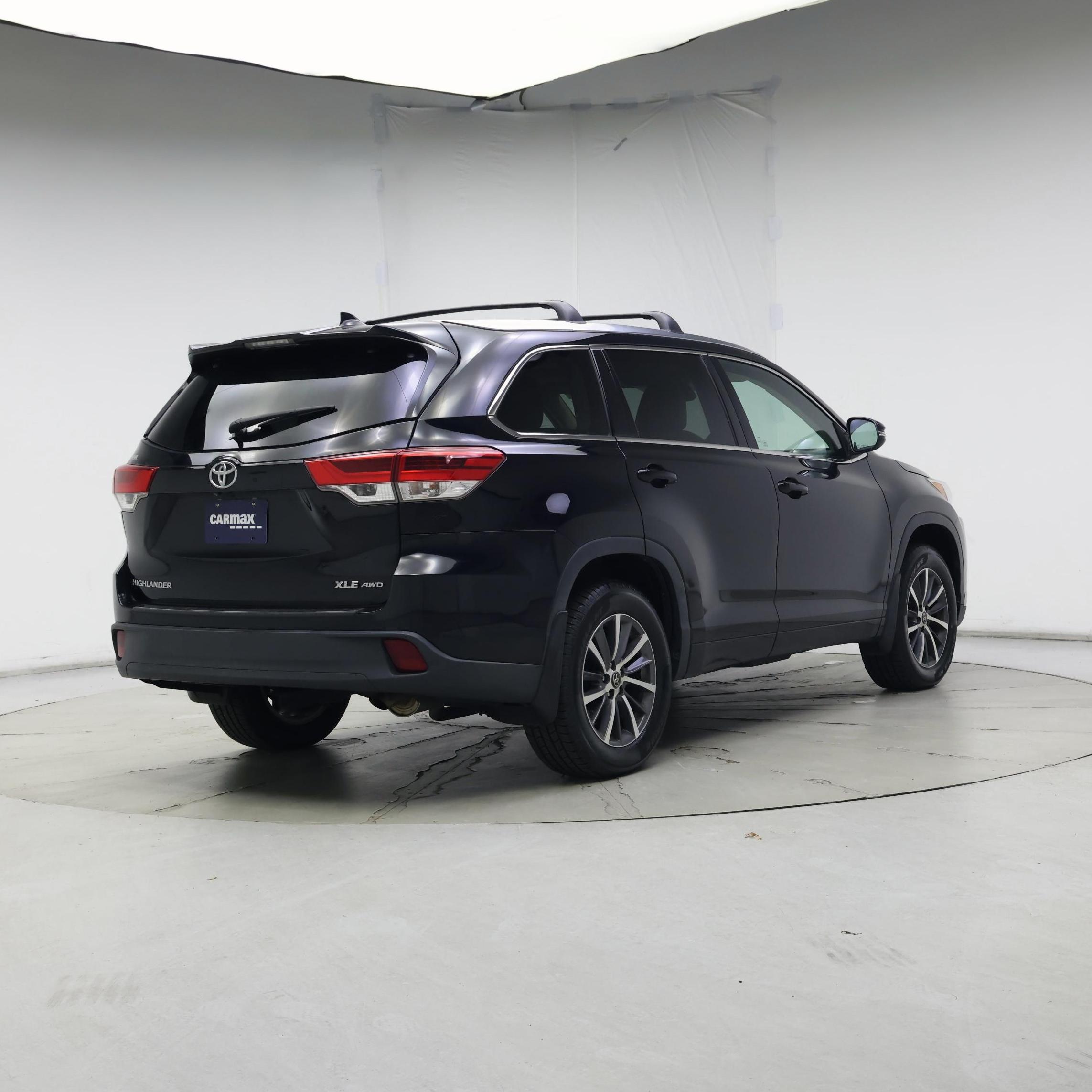 Thumbnail: 2017 Toyota Highlander - 8