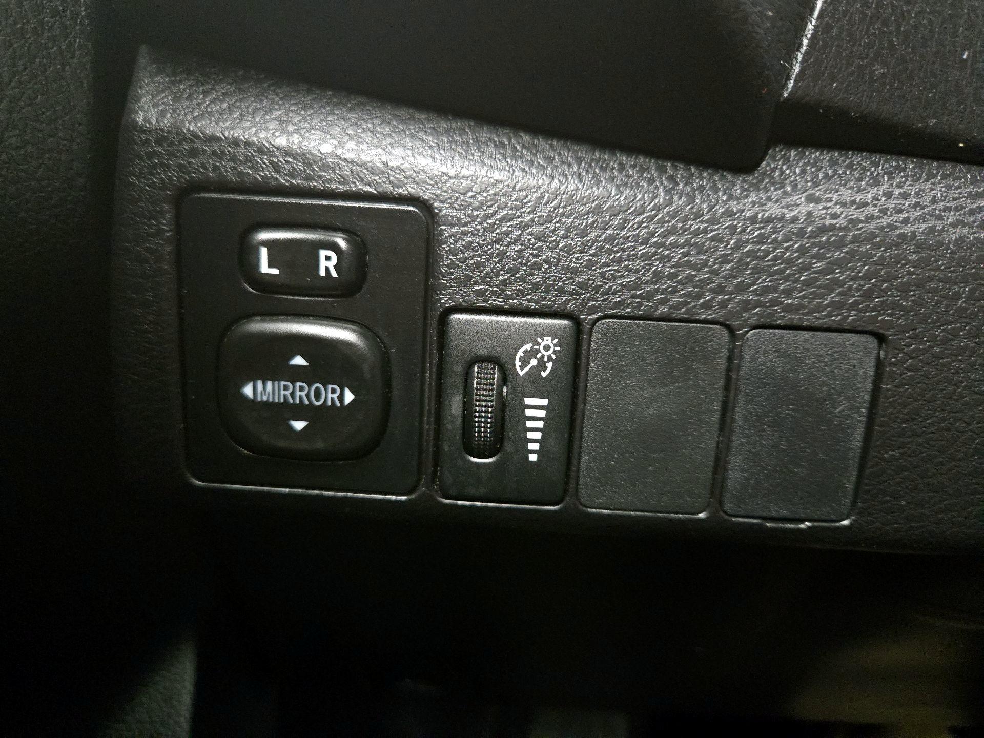 Thumbnail: 2014 Toyota Corolla - 13