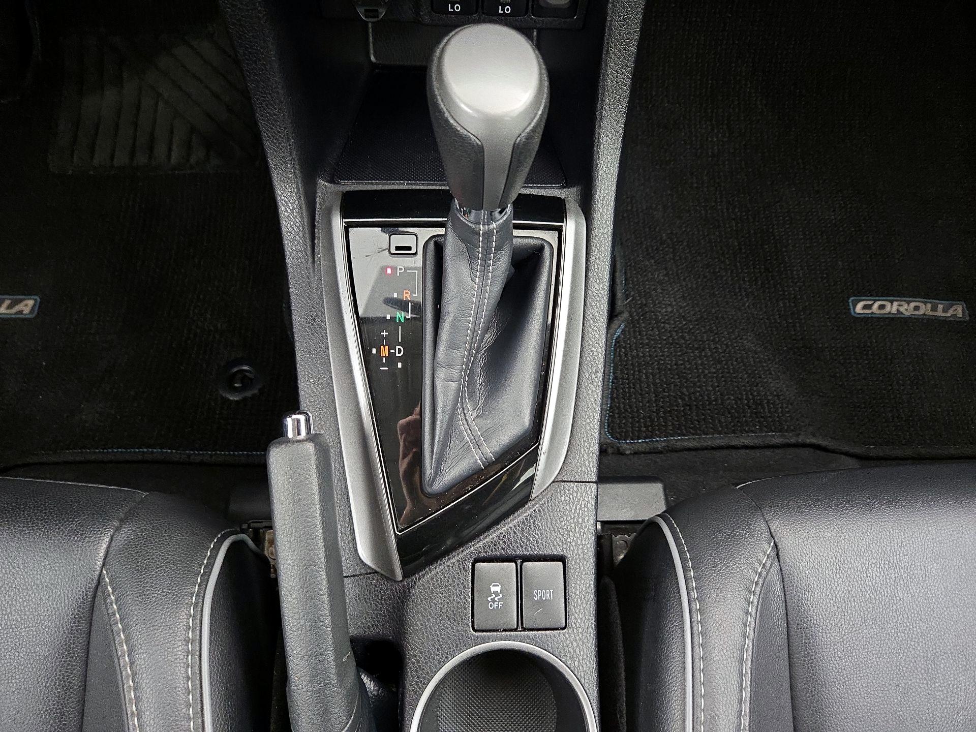 Thumbnail: 2014 Toyota Corolla - 17