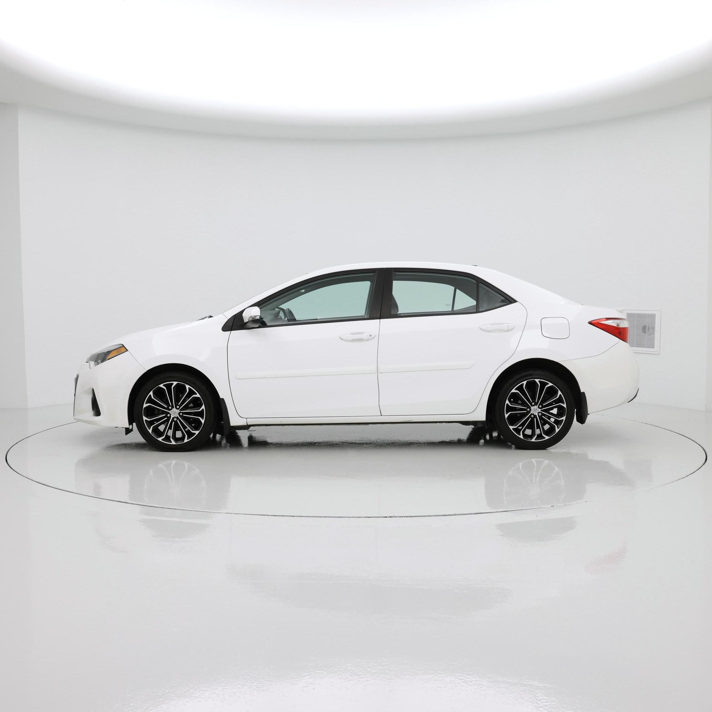 Thumbnail: 2014 Toyota Corolla - 3