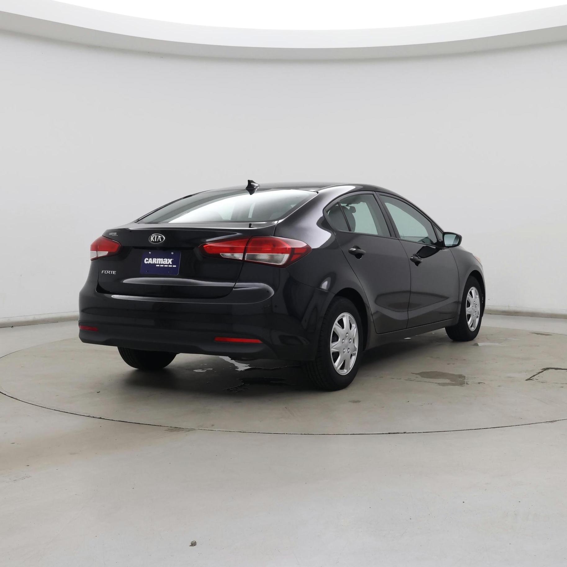 Thumbnail: 2018 Kia Forte - 8