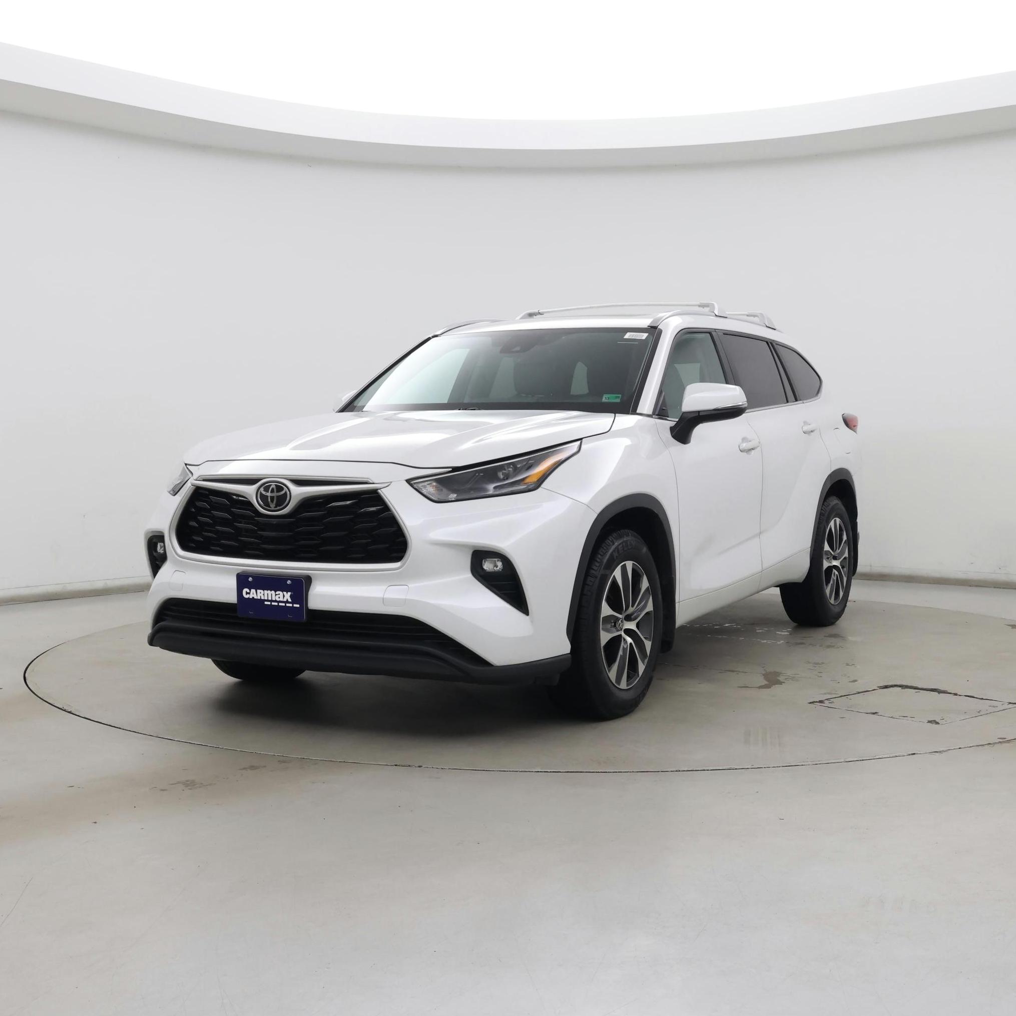 Thumbnail: 2023 Toyota Highlander - 4