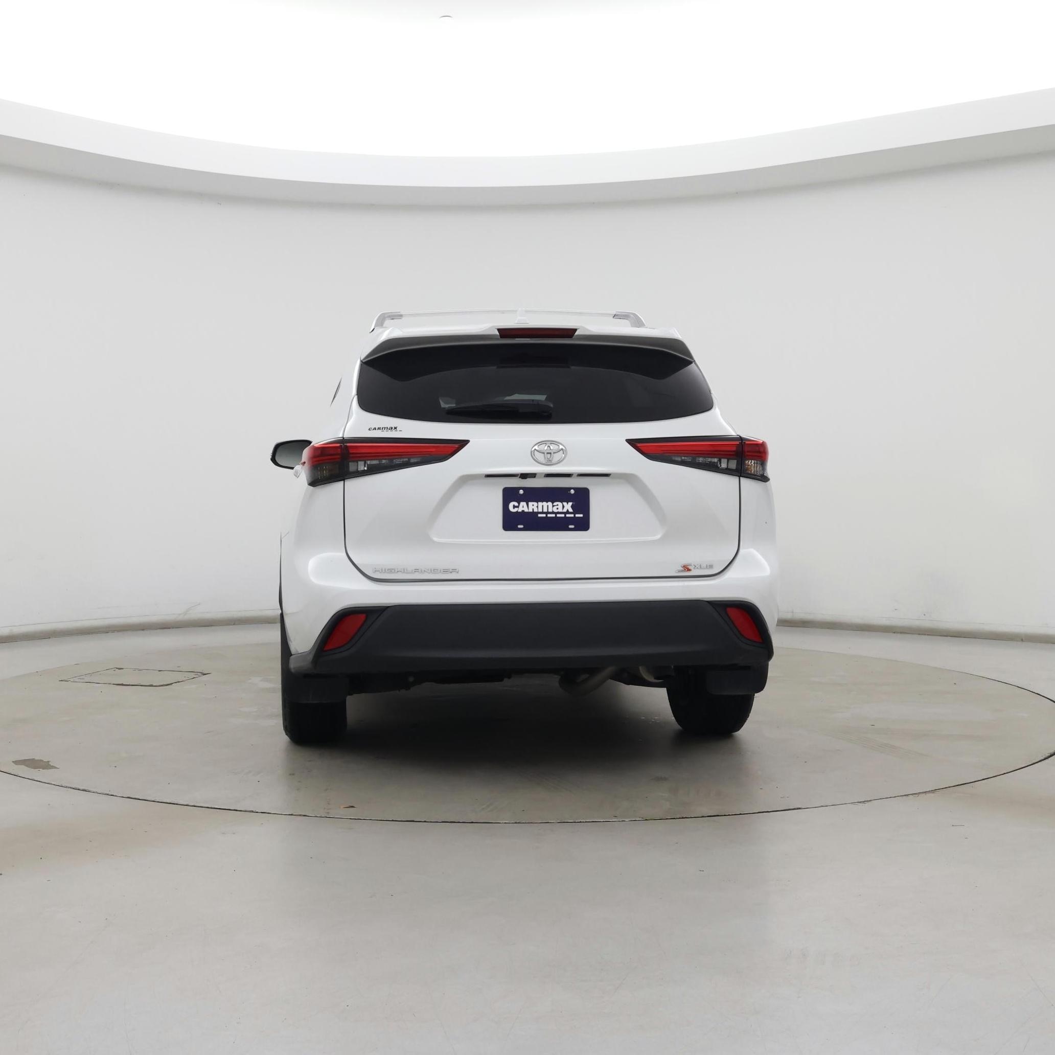 Thumbnail: 2023 Toyota Highlander - 6