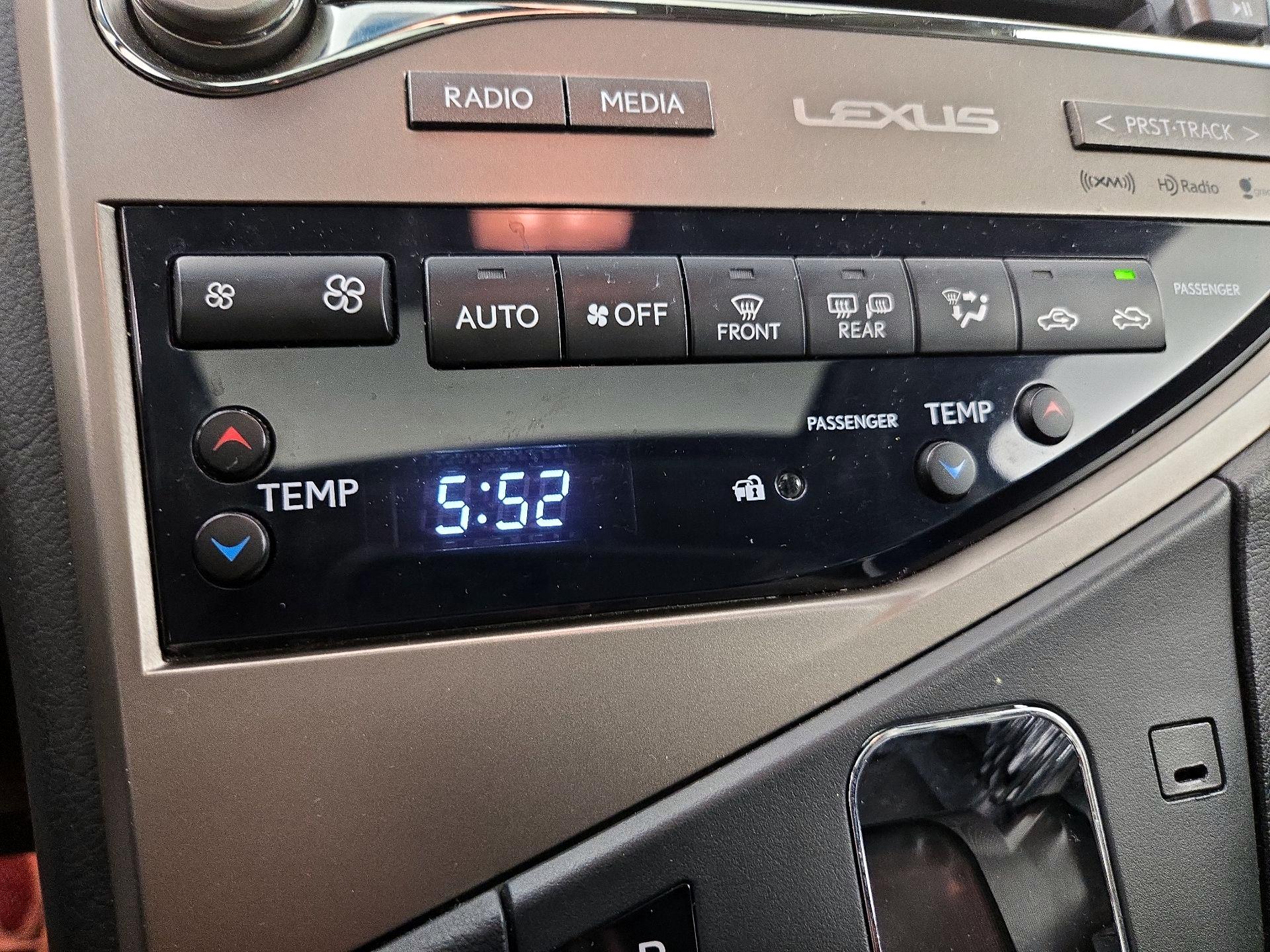 Thumbnail: 2015 Lexus RX - 17