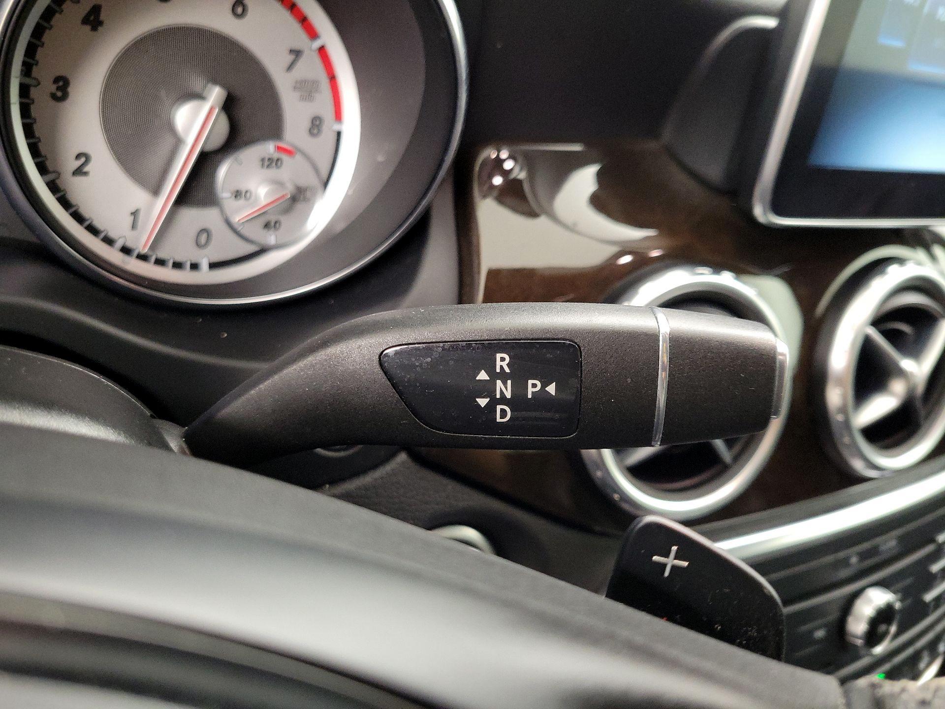 Thumbnail: 2016 Mercedes-Benz GLA - 18
