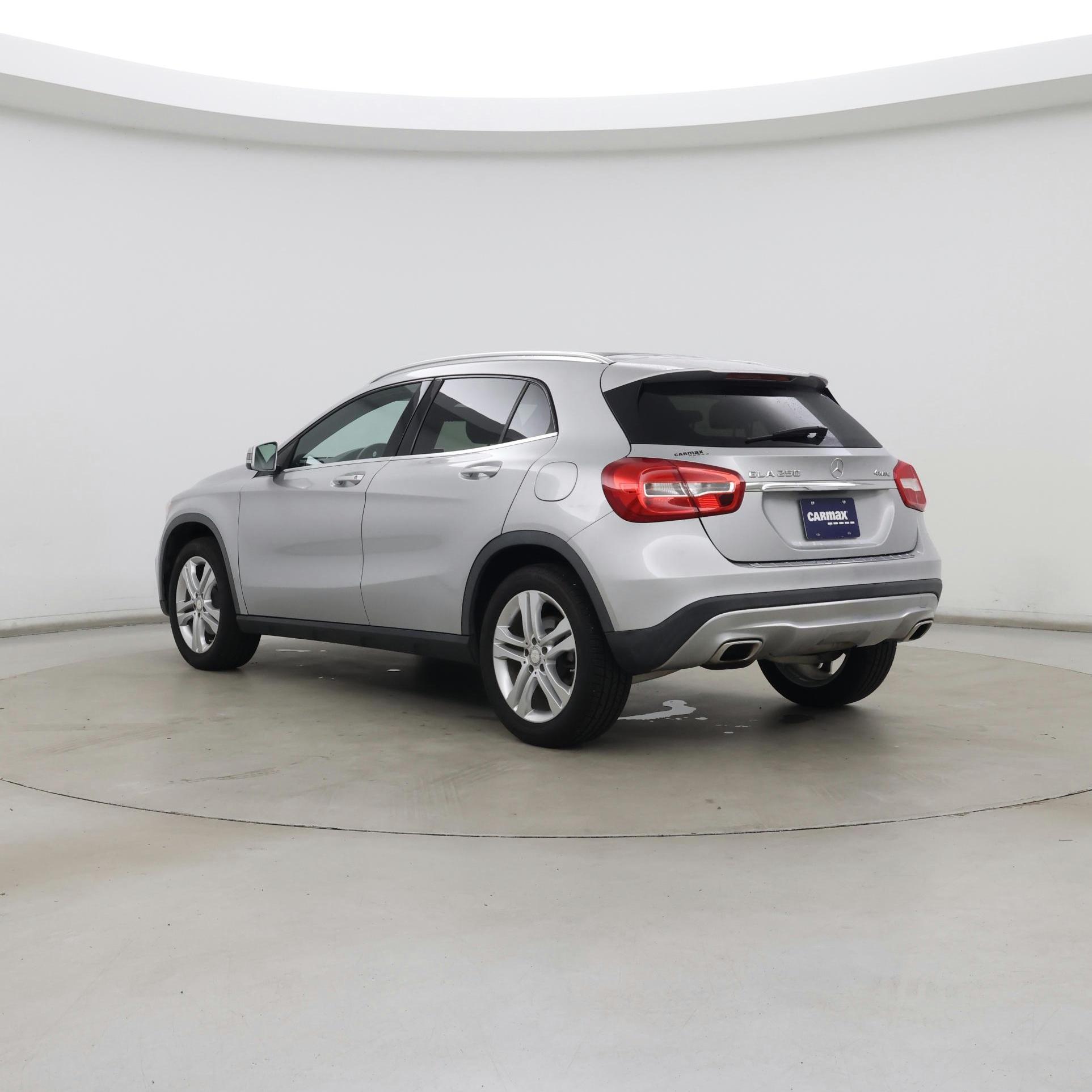 Thumbnail: 2016 Mercedes-Benz GLA - 2