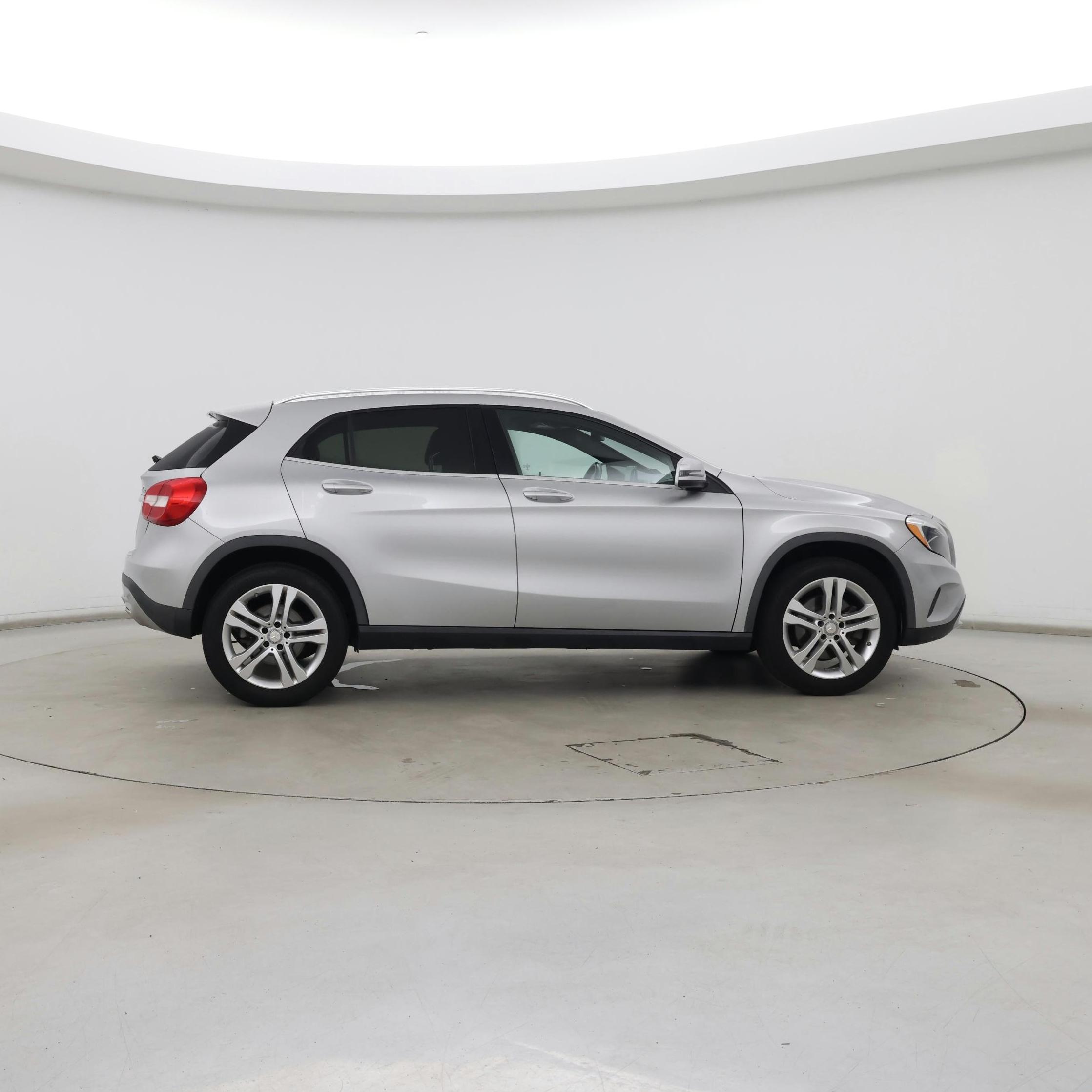 Thumbnail: 2016 Mercedes-Benz GLA - 7