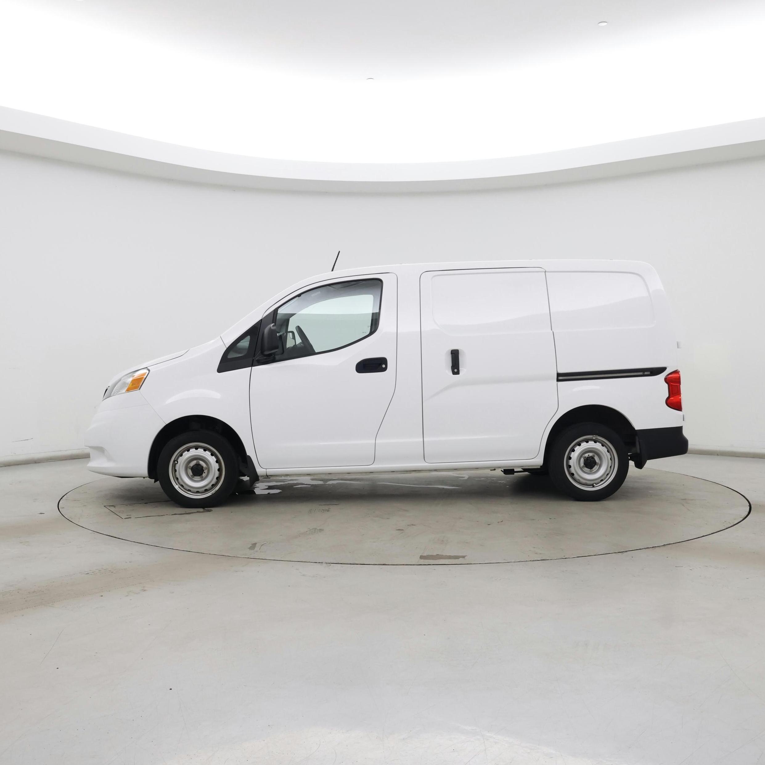 Thumbnail: 2021 Nissan NV200 - 3