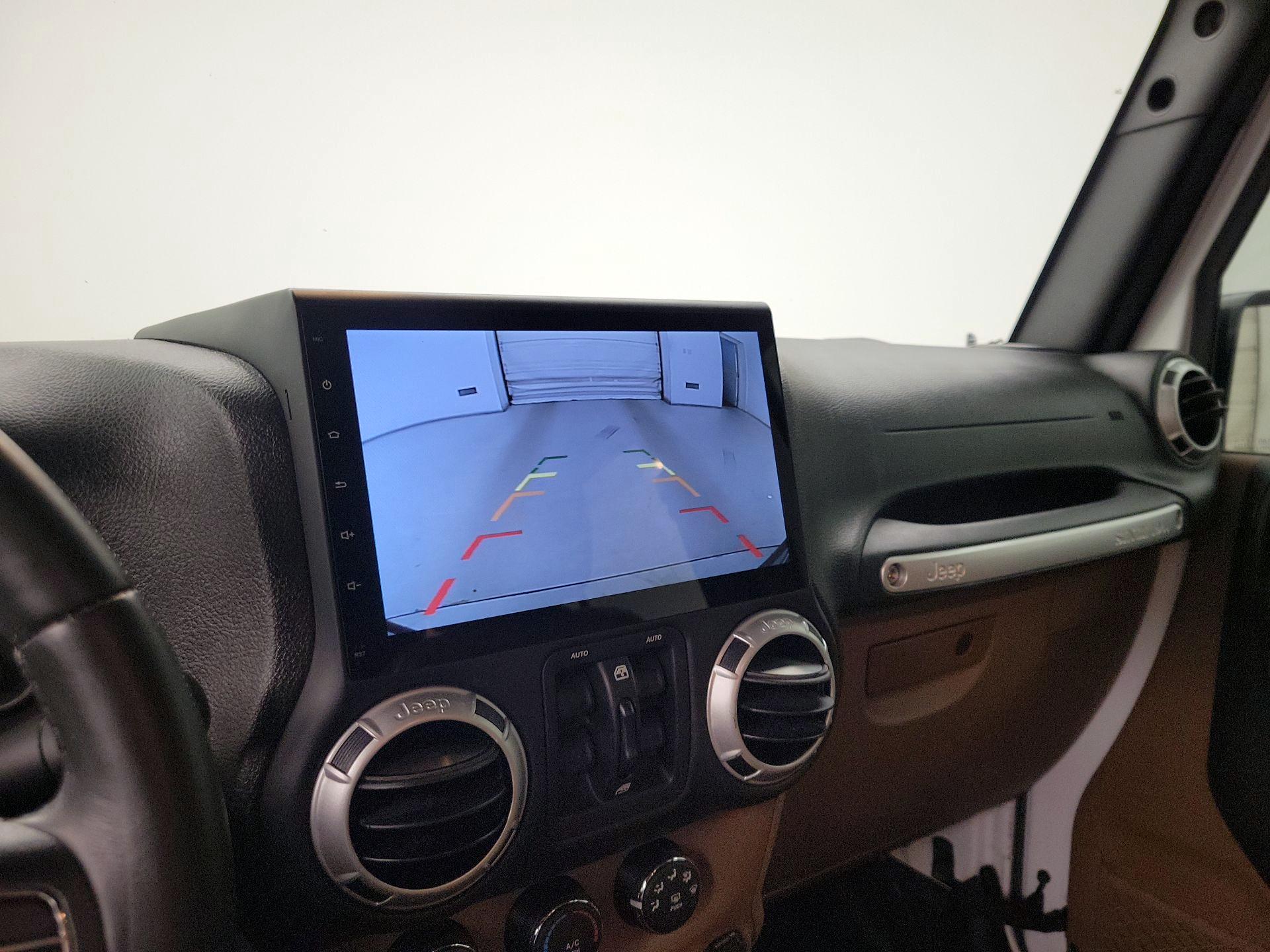 Thumbnail: 2016 Jeep Wrangler - 13