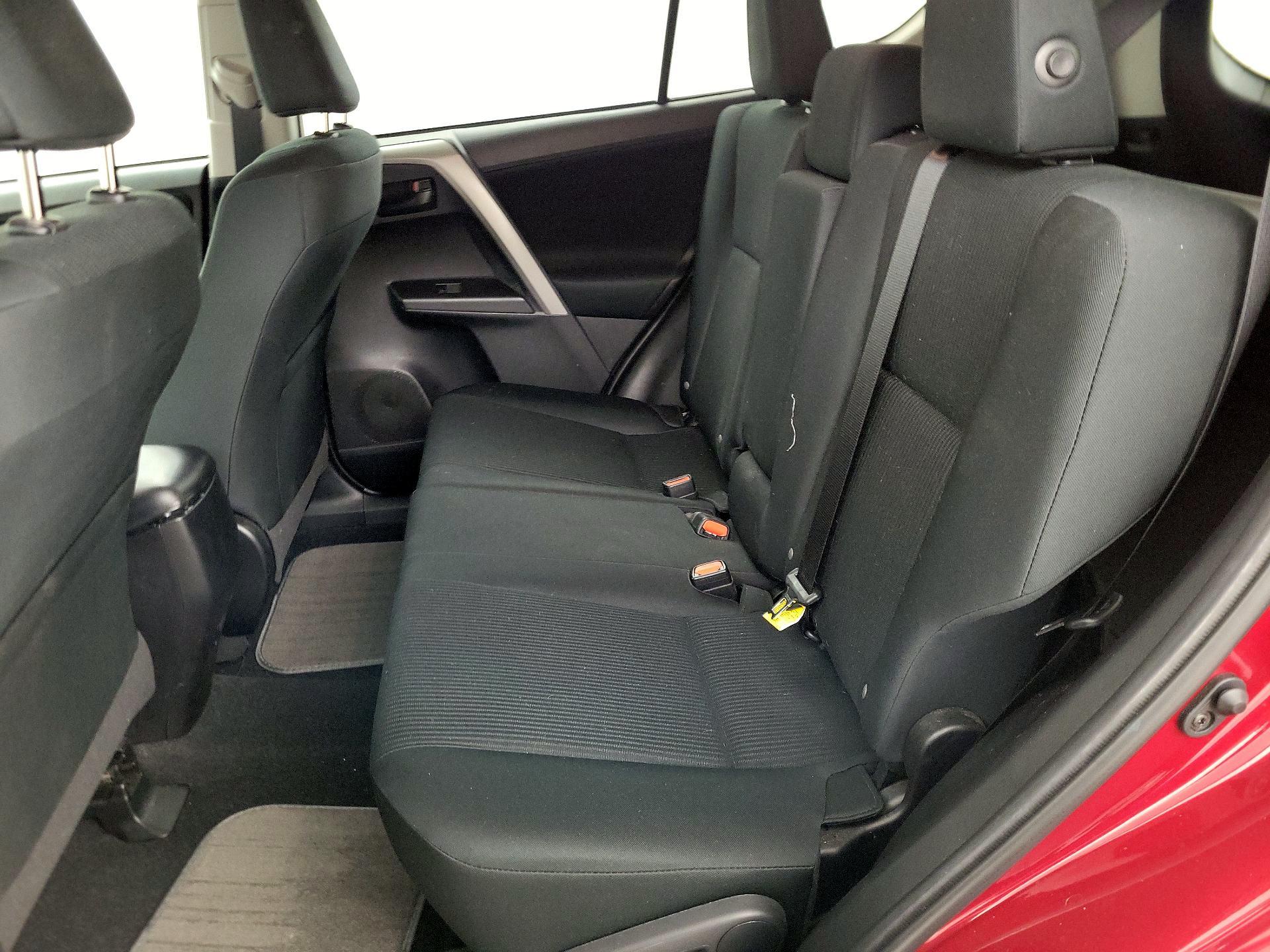 Thumbnail: 2018 Toyota RAV4 - 19