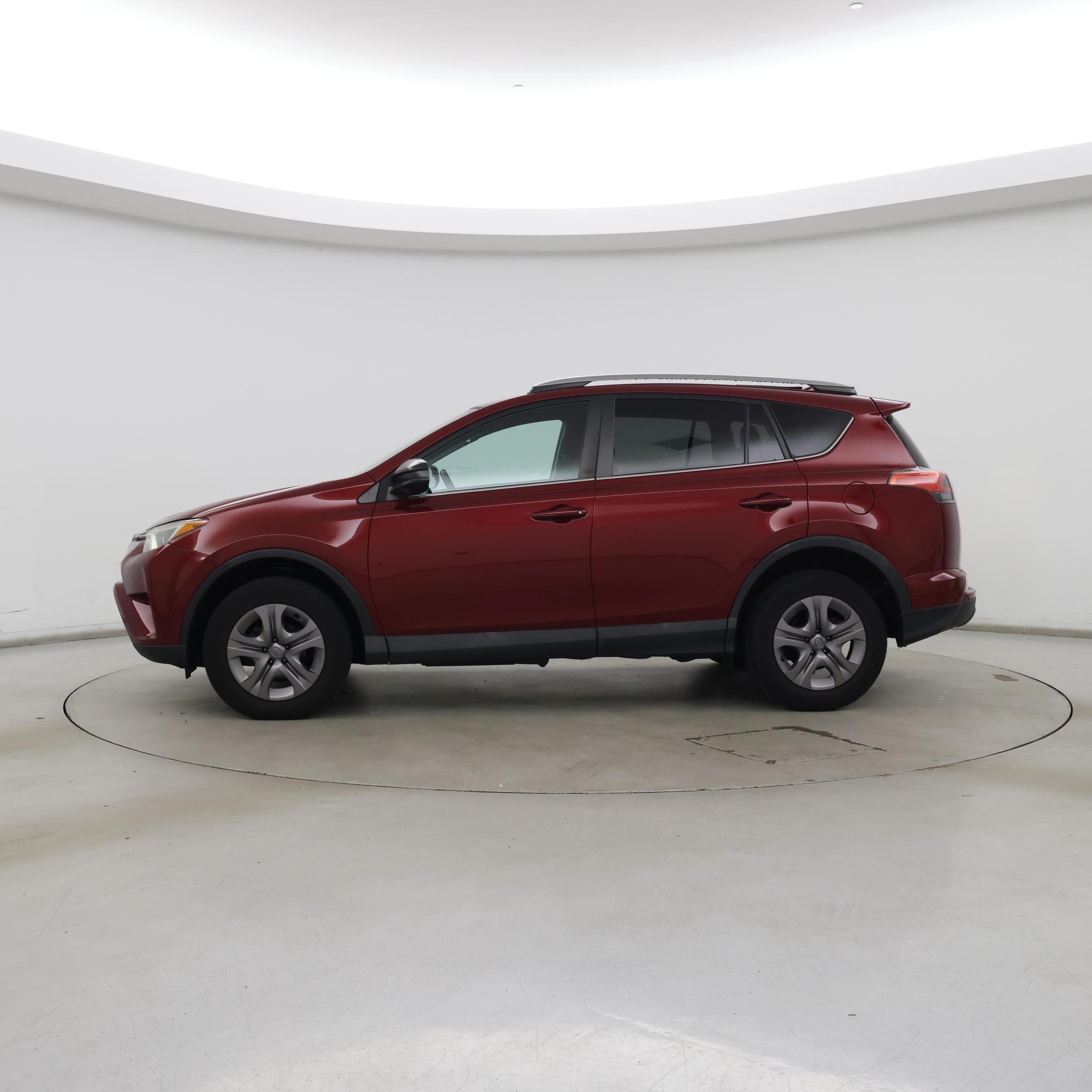 Thumbnail: 2018 Toyota RAV4 - 3