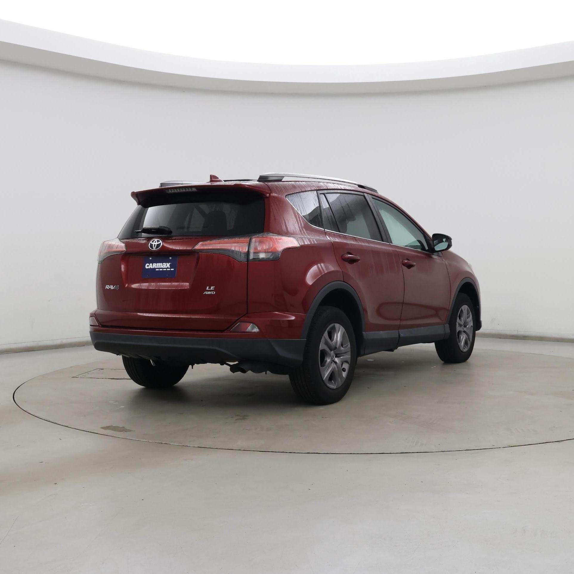 Thumbnail: 2018 Toyota RAV4 - 8