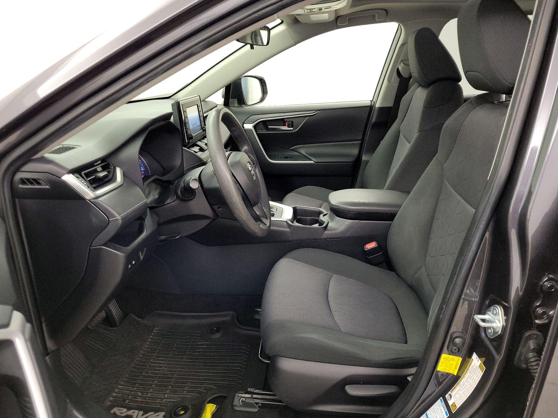 Thumbnail: 2019 Toyota RAV4 - 11