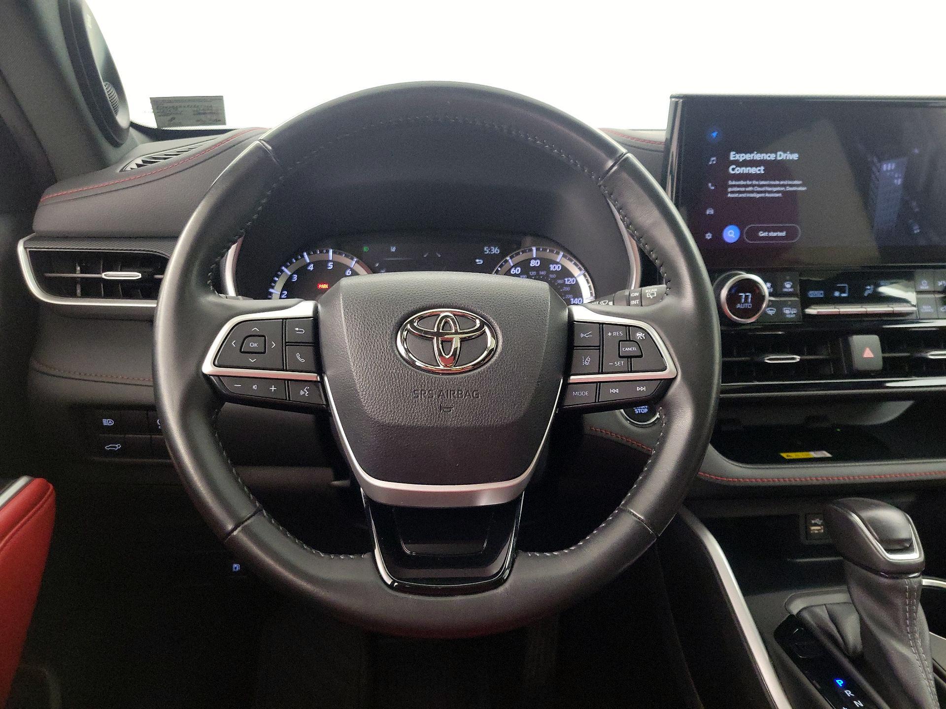 Thumbnail: 2023 Toyota Highlander - 10