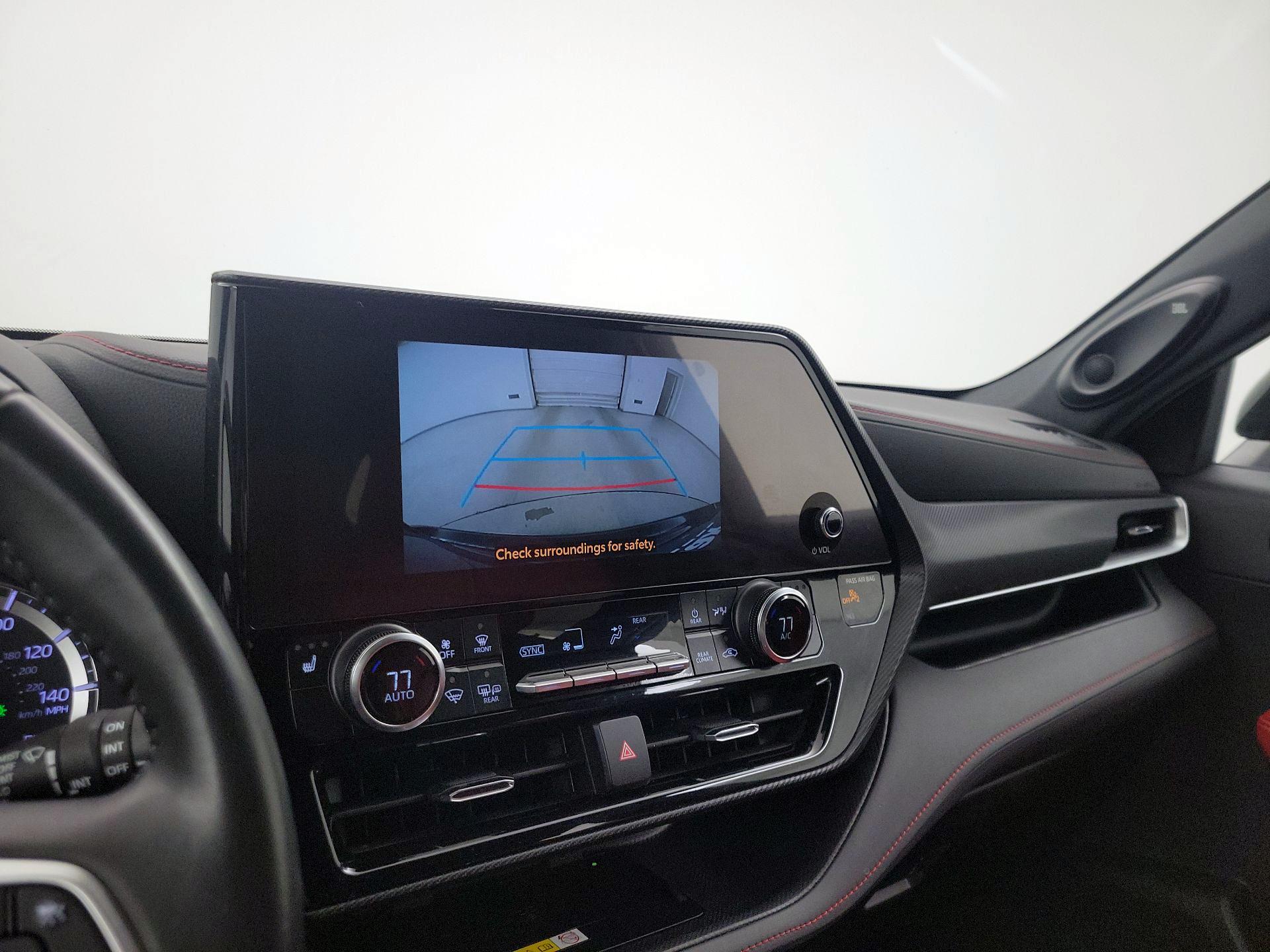Thumbnail: 2023 Toyota Highlander - 14