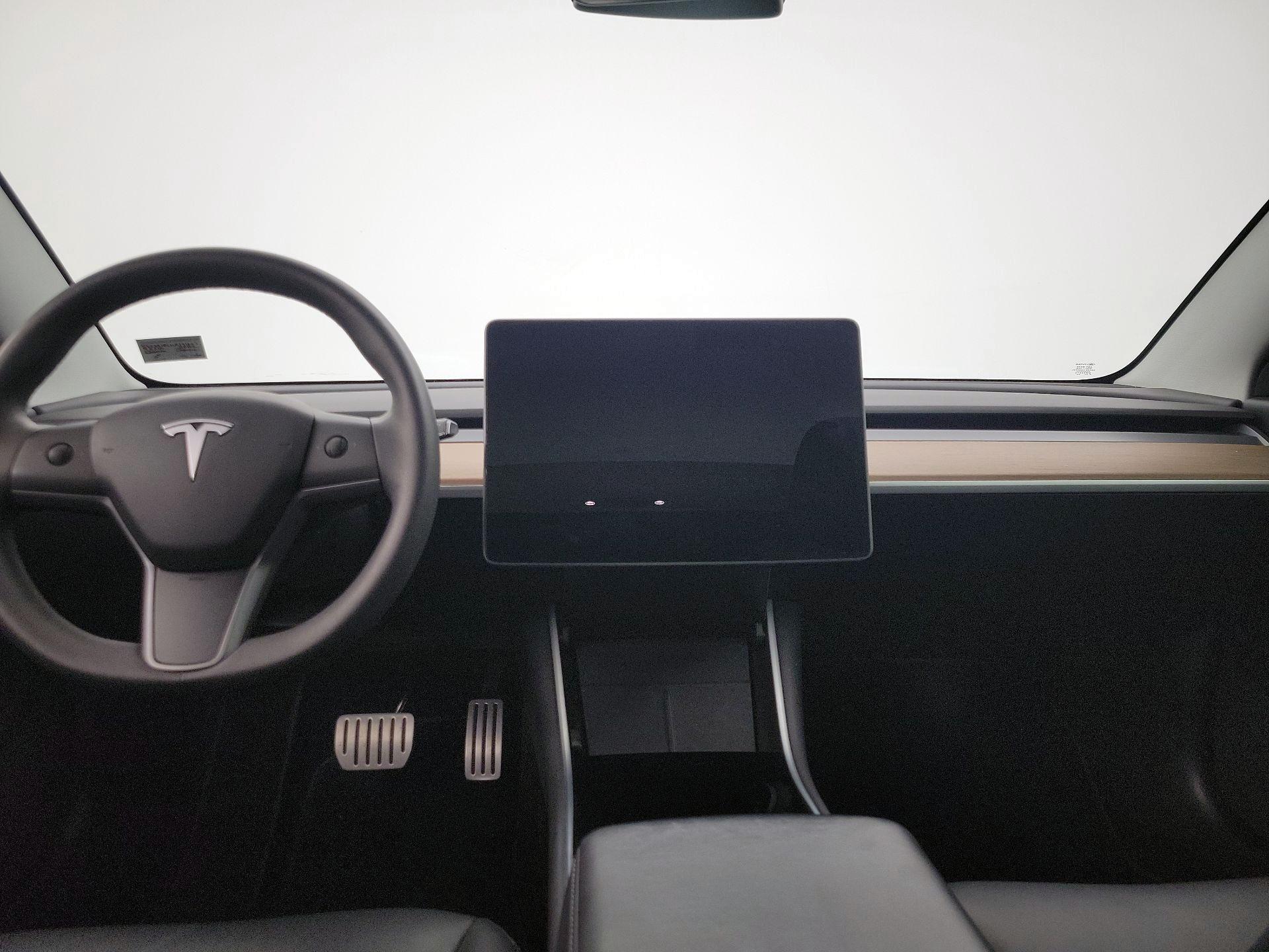 Thumbnail: 2020 Tesla Model 3 - 9