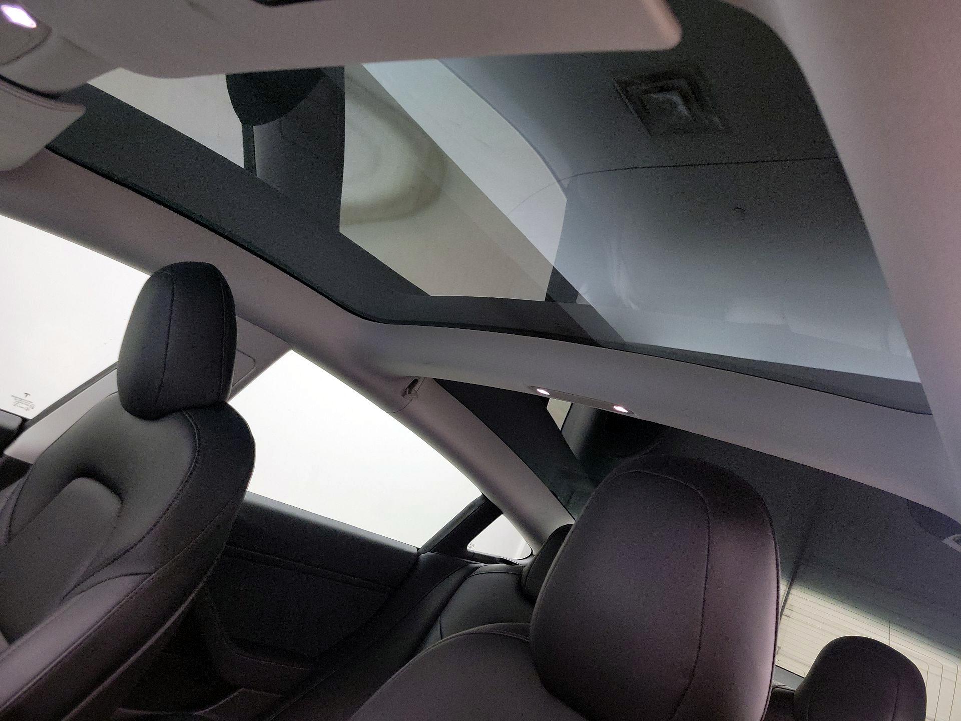 Thumbnail: 2020 Tesla Model 3 - 19