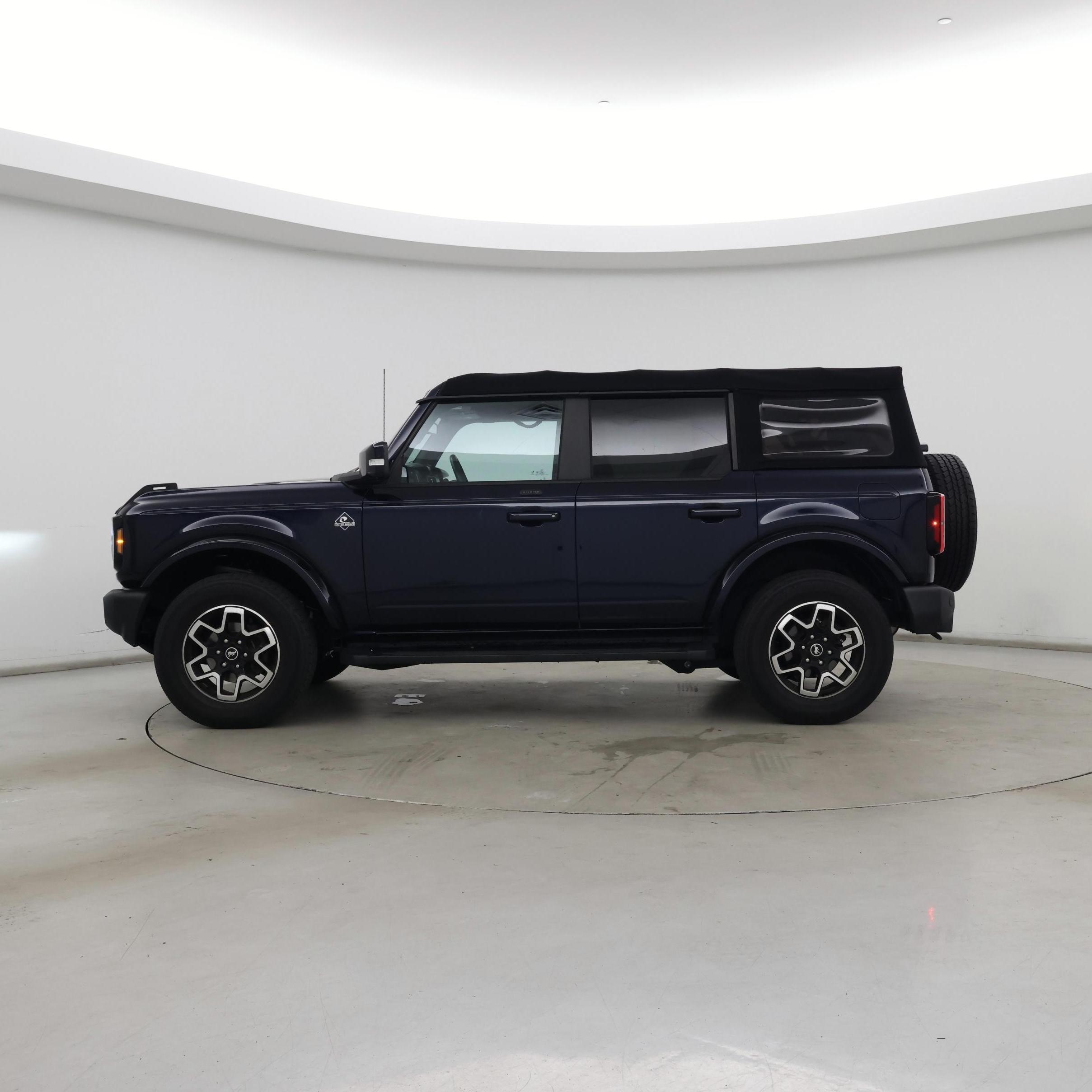 Thumbnail: 2021 Ford Bronco - 3