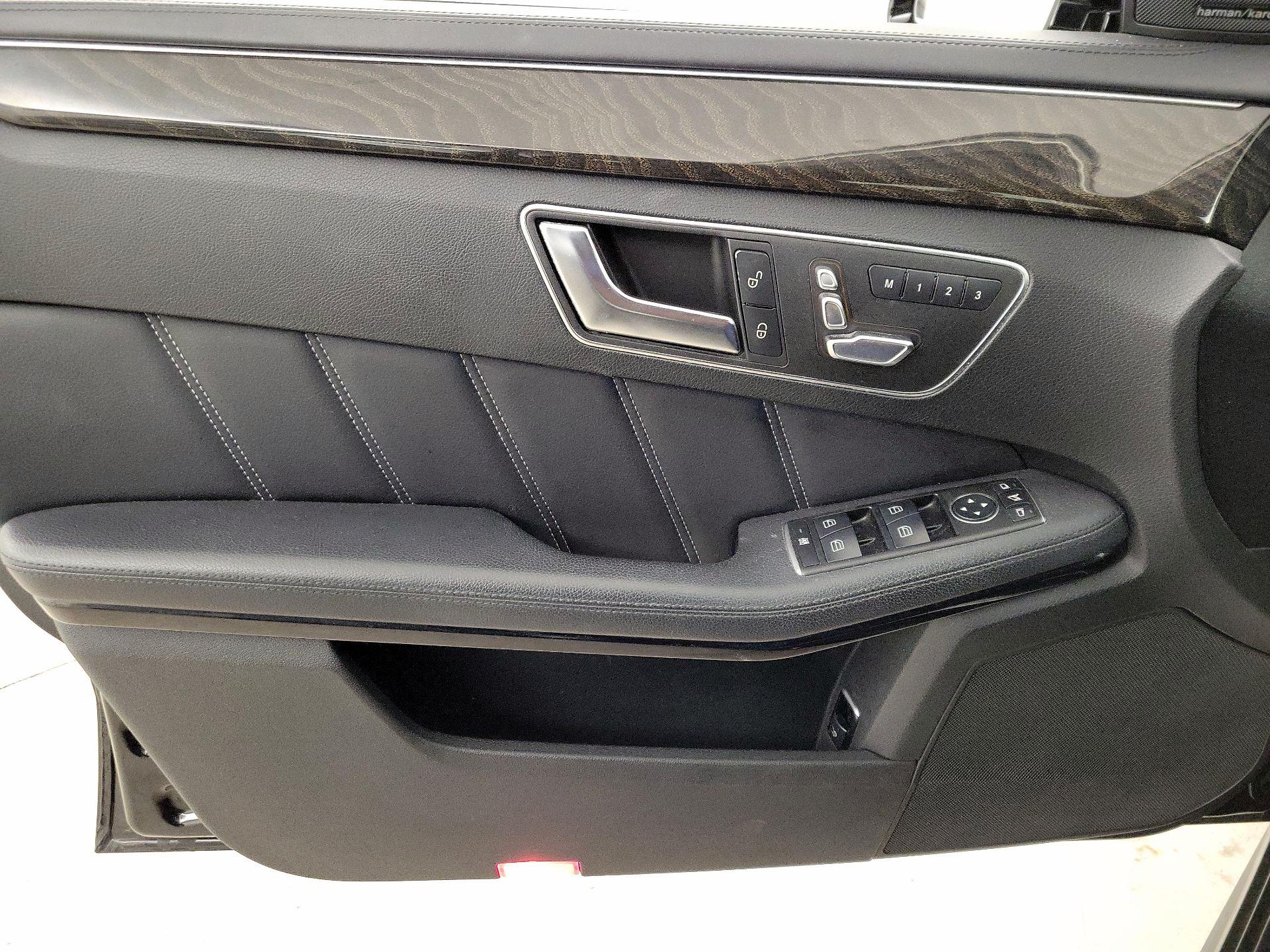 Thumbnail: 2016 Mercedes-Benz E-Class - 12