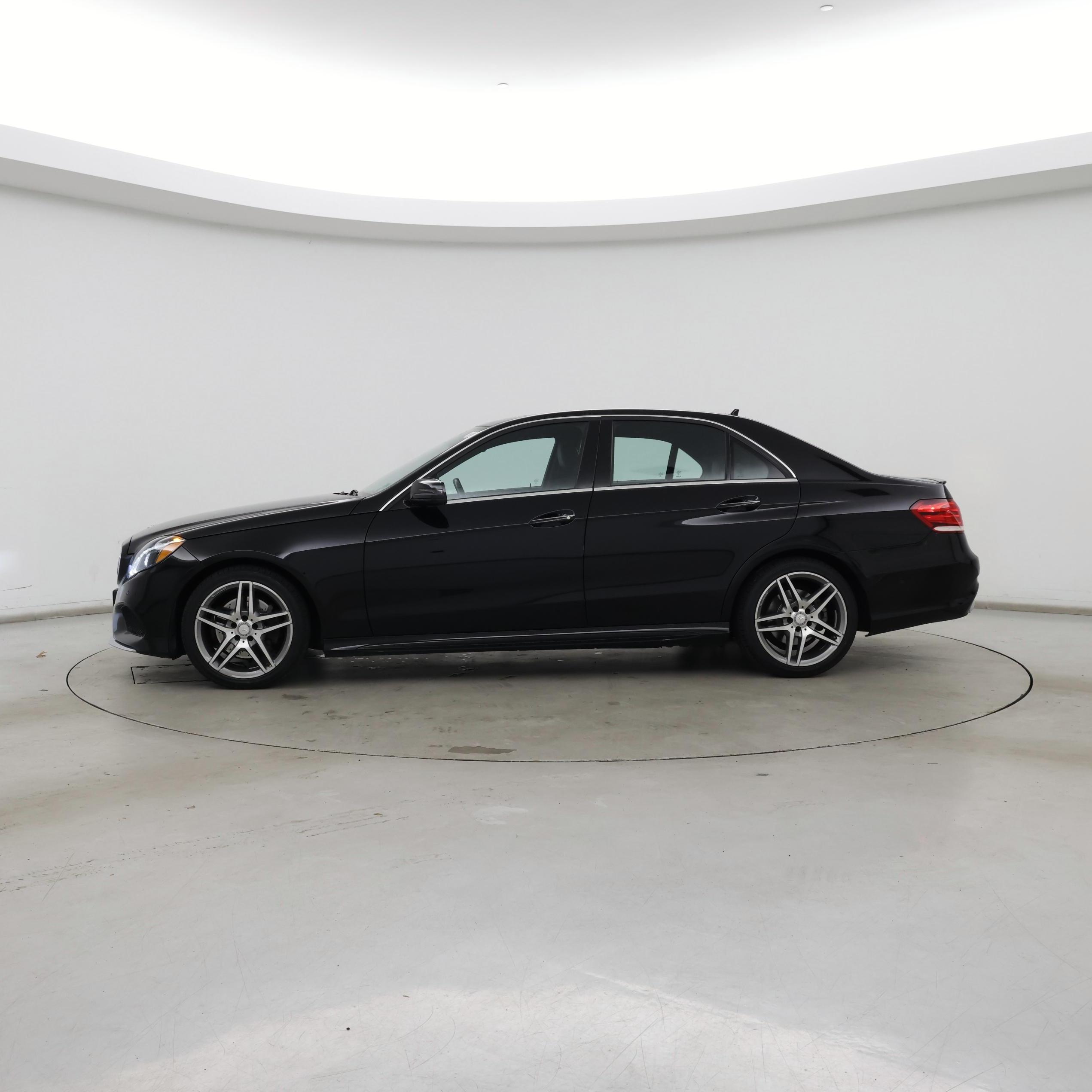 Thumbnail: 2016 Mercedes-Benz E-Class - 3