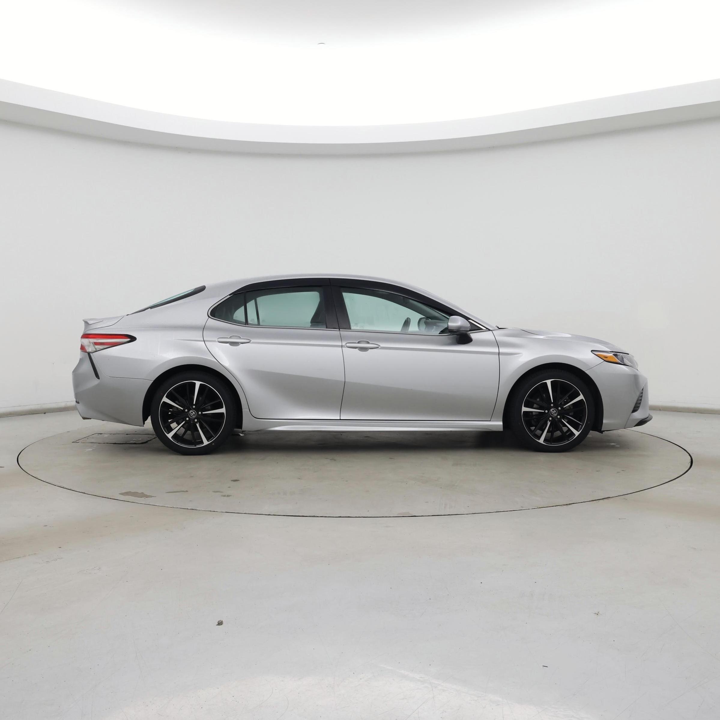 Thumbnail: 2018 Toyota Camry - 7