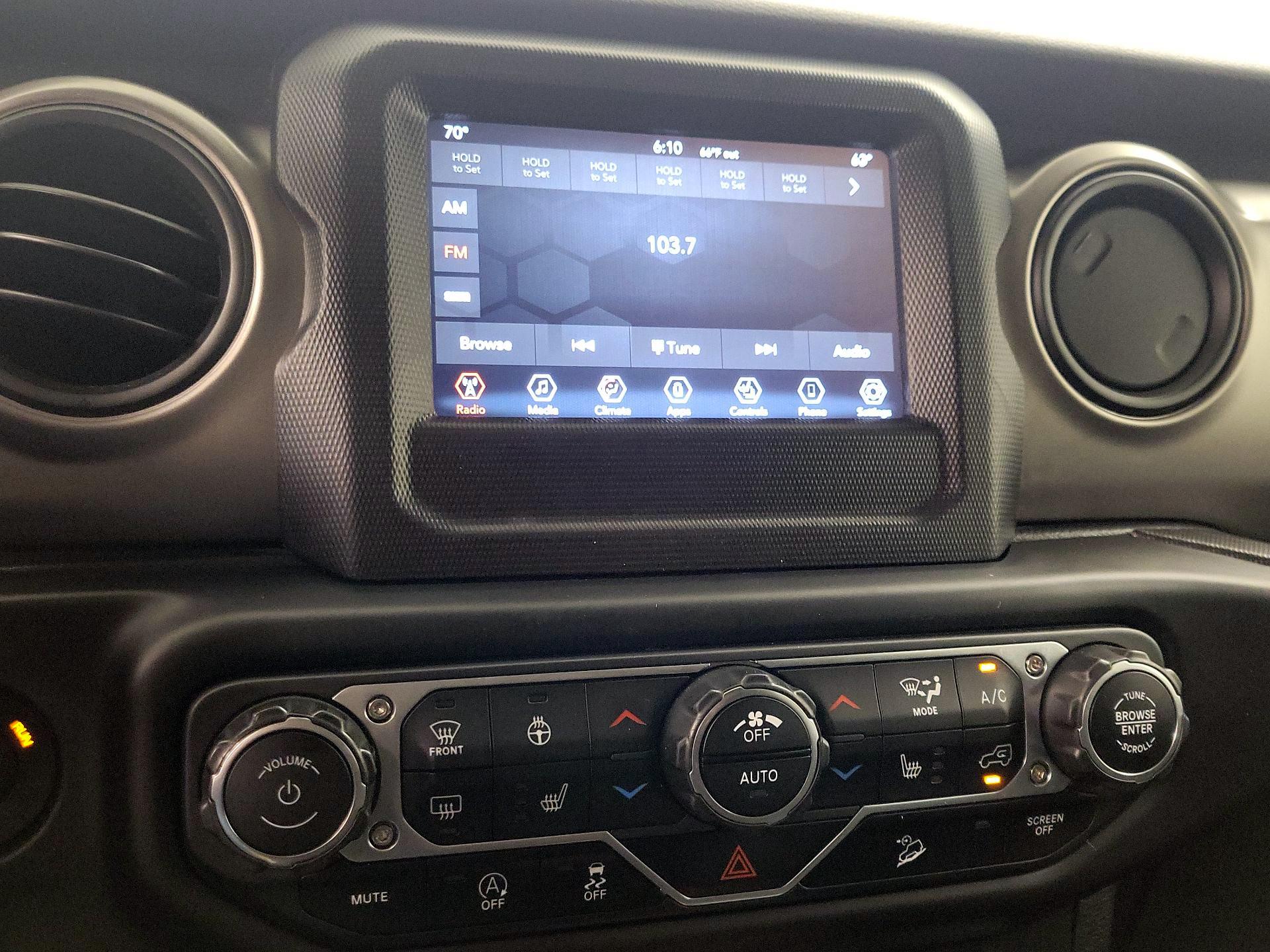 Thumbnail: 2020 Jeep Wrangler - 15