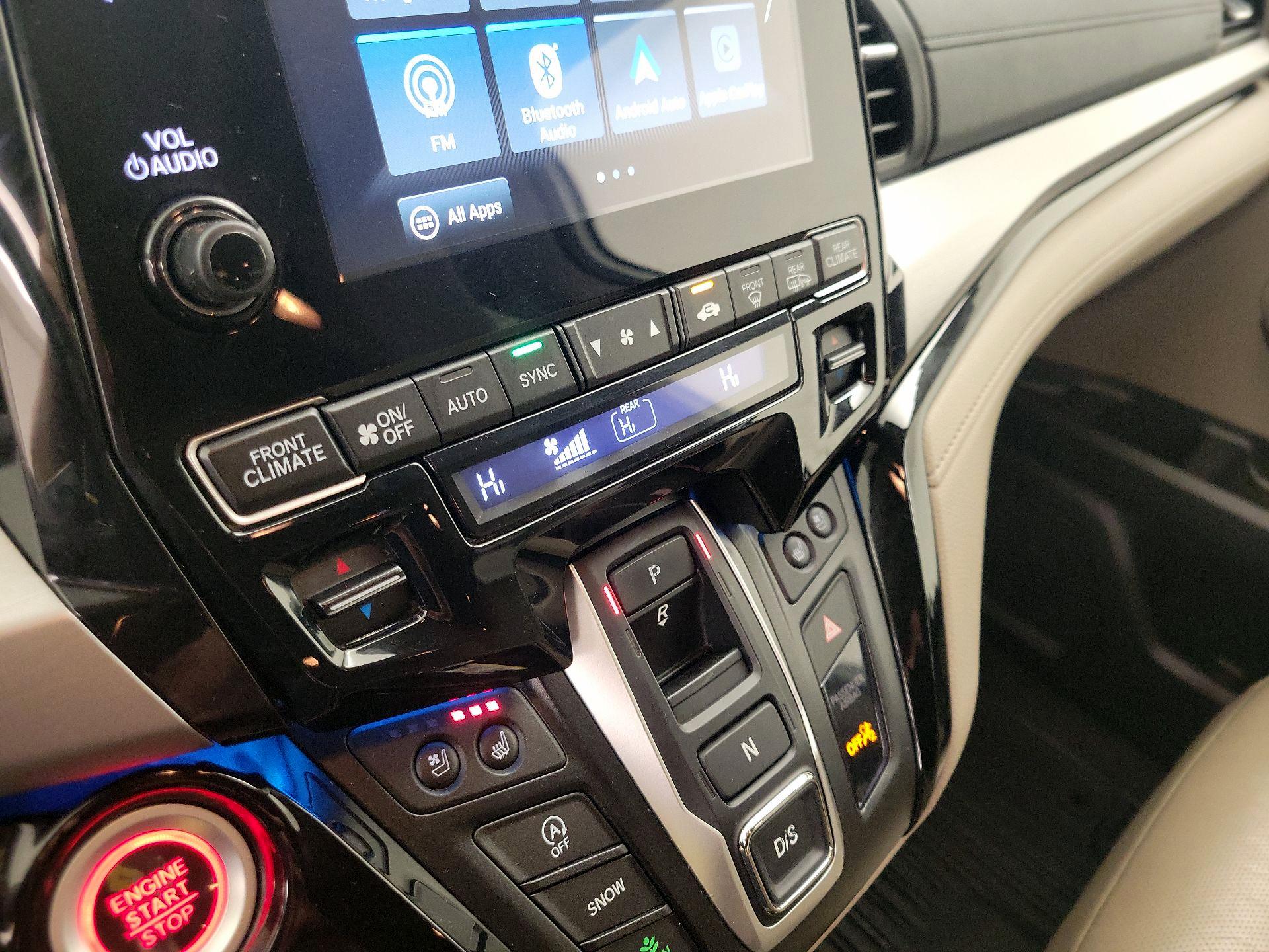 Thumbnail: 2019 Honda Odyssey - 17