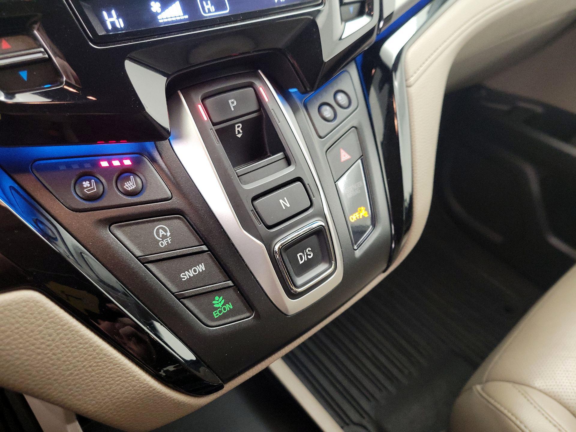Thumbnail: 2019 Honda Odyssey - 18
