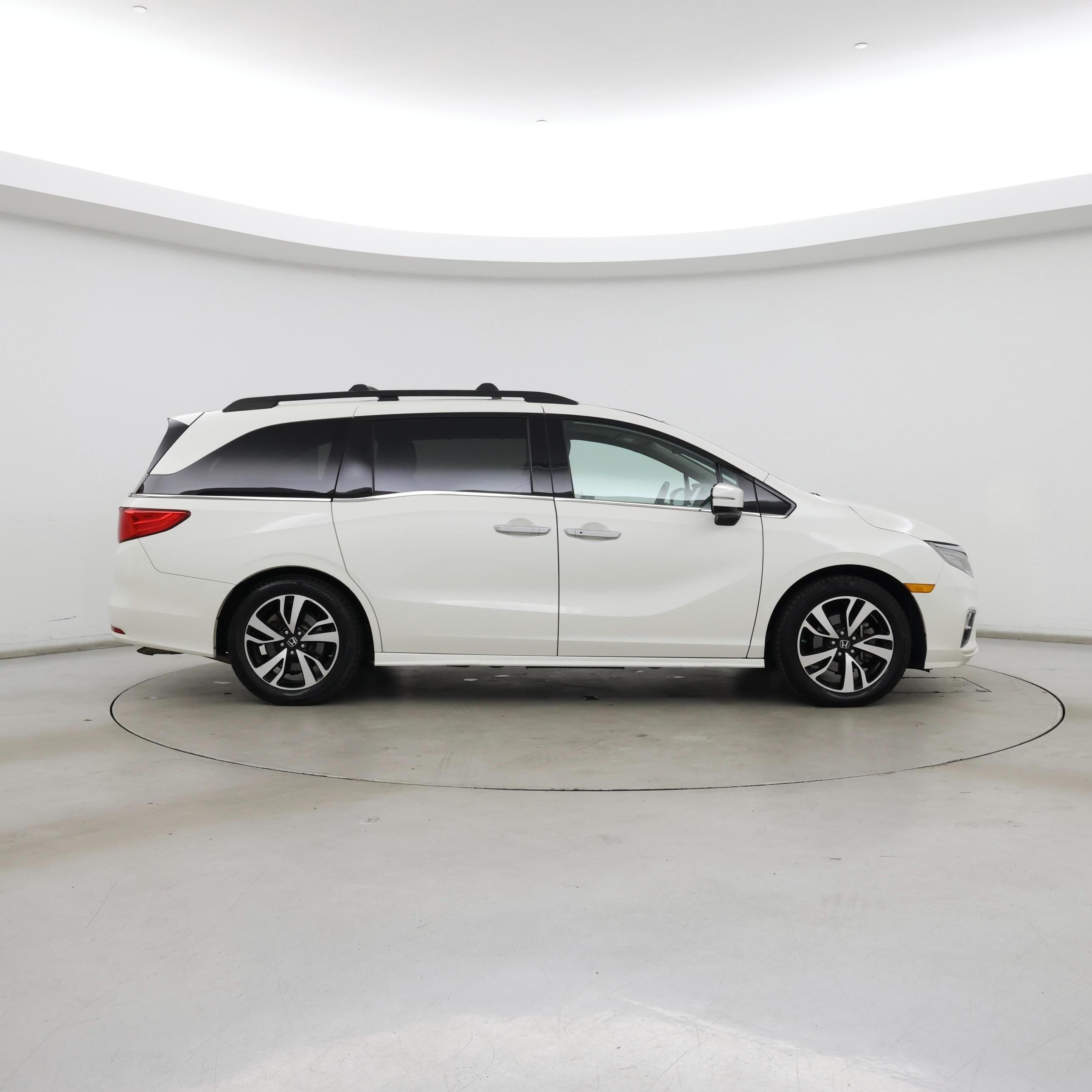 Thumbnail: 2019 Honda Odyssey - 7