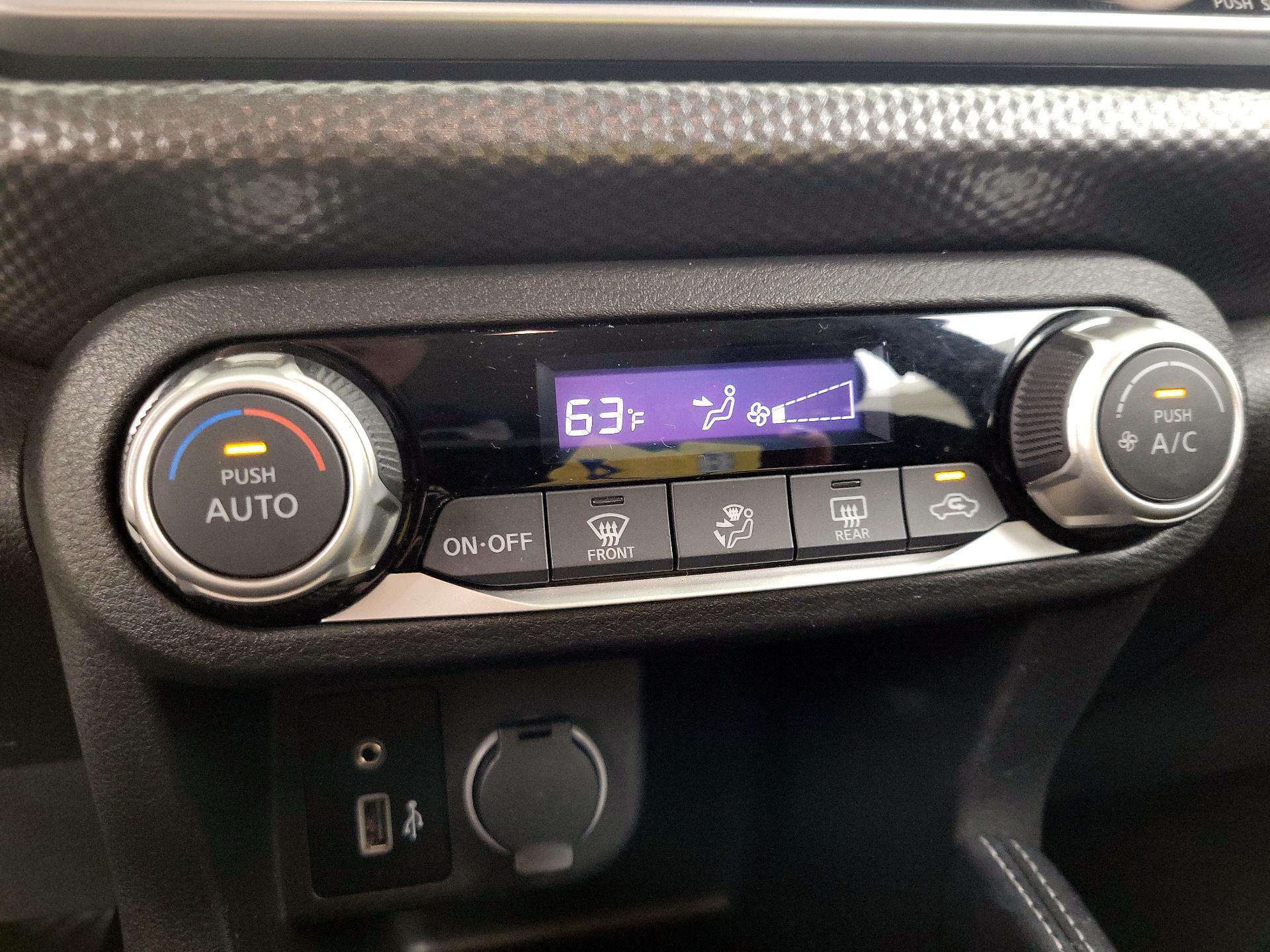 Thumbnail: 2020 Nissan Kicks - 15
