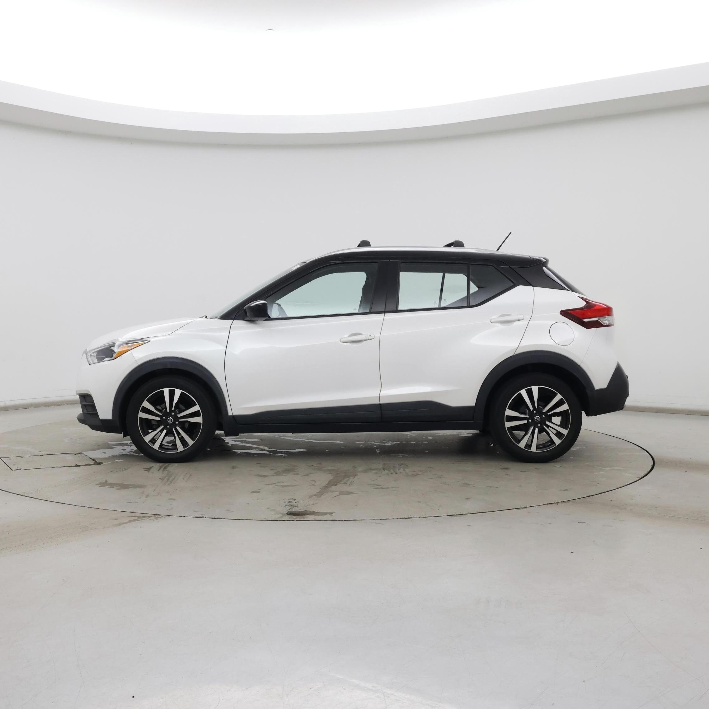 Thumbnail: 2020 Nissan Kicks - 3