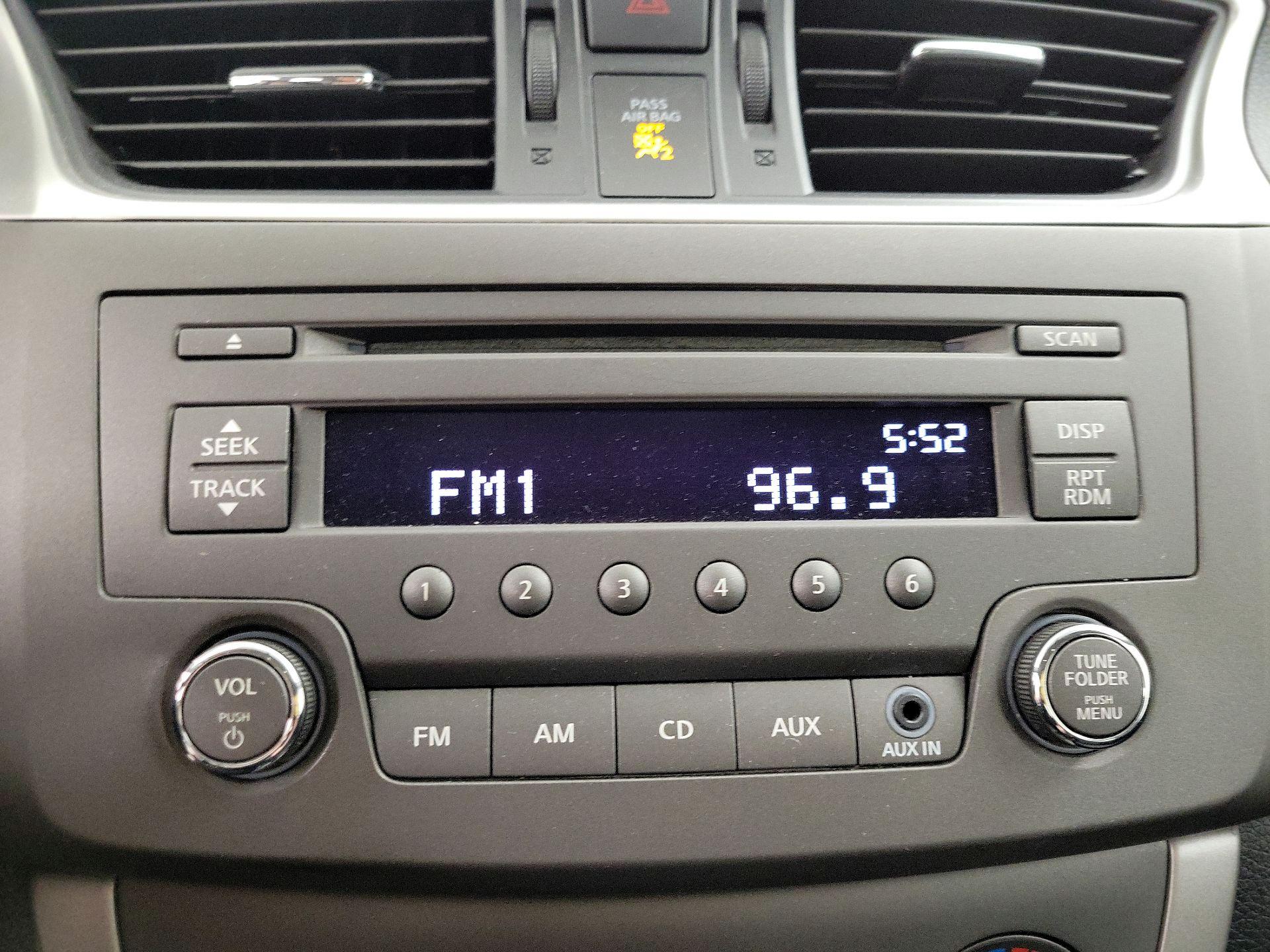 Thumbnail: 2014 Nissan Sentra - 14