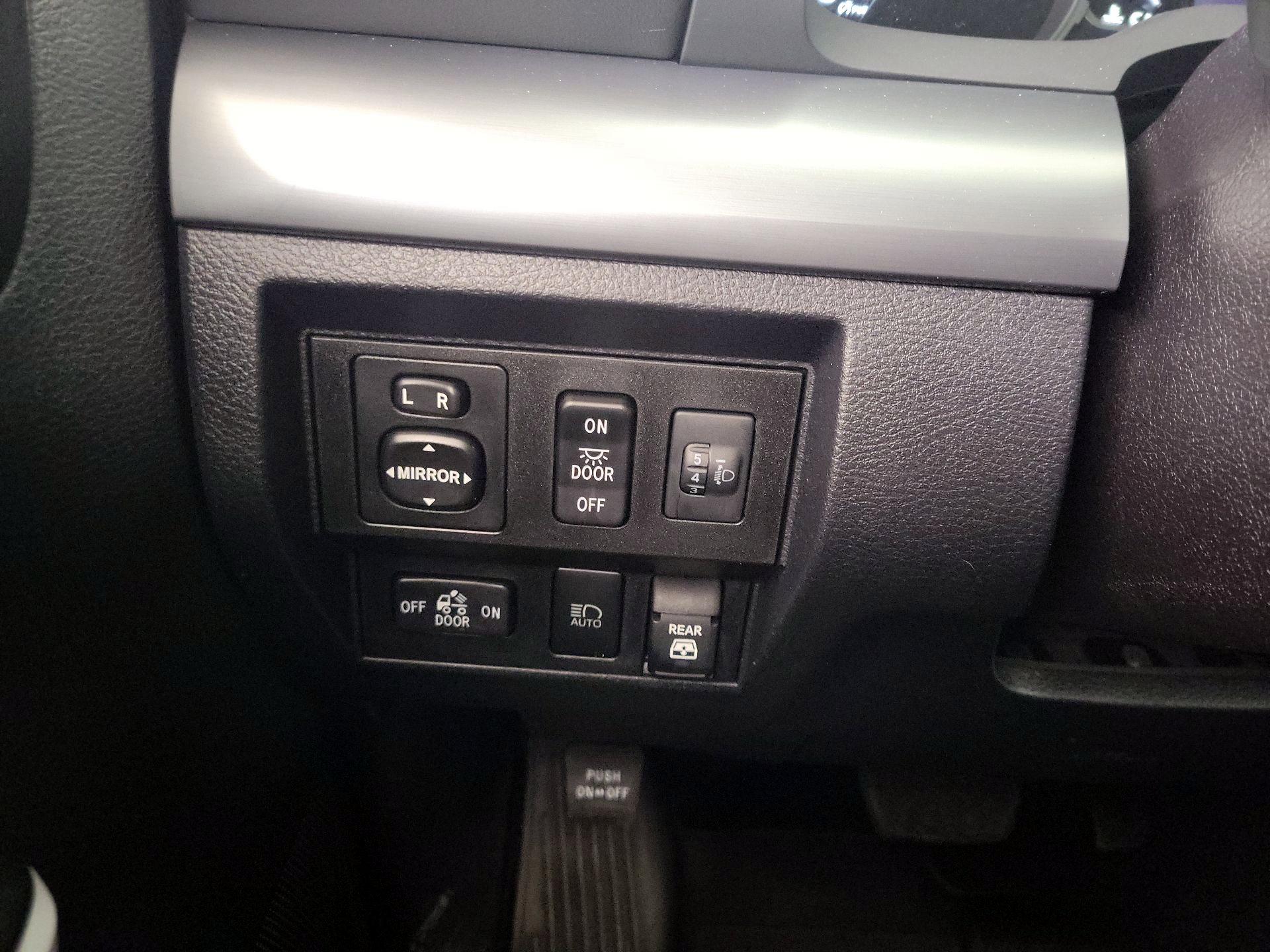 Thumbnail: 2020 Toyota Tundra - 13