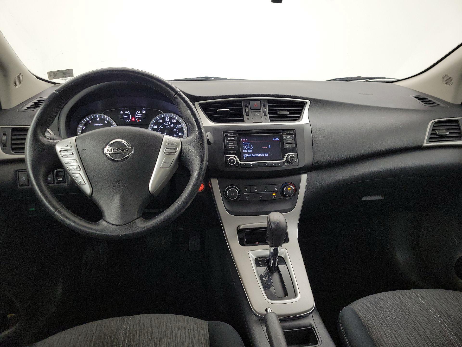 Thumbnail: 2015 Nissan Sentra - 9