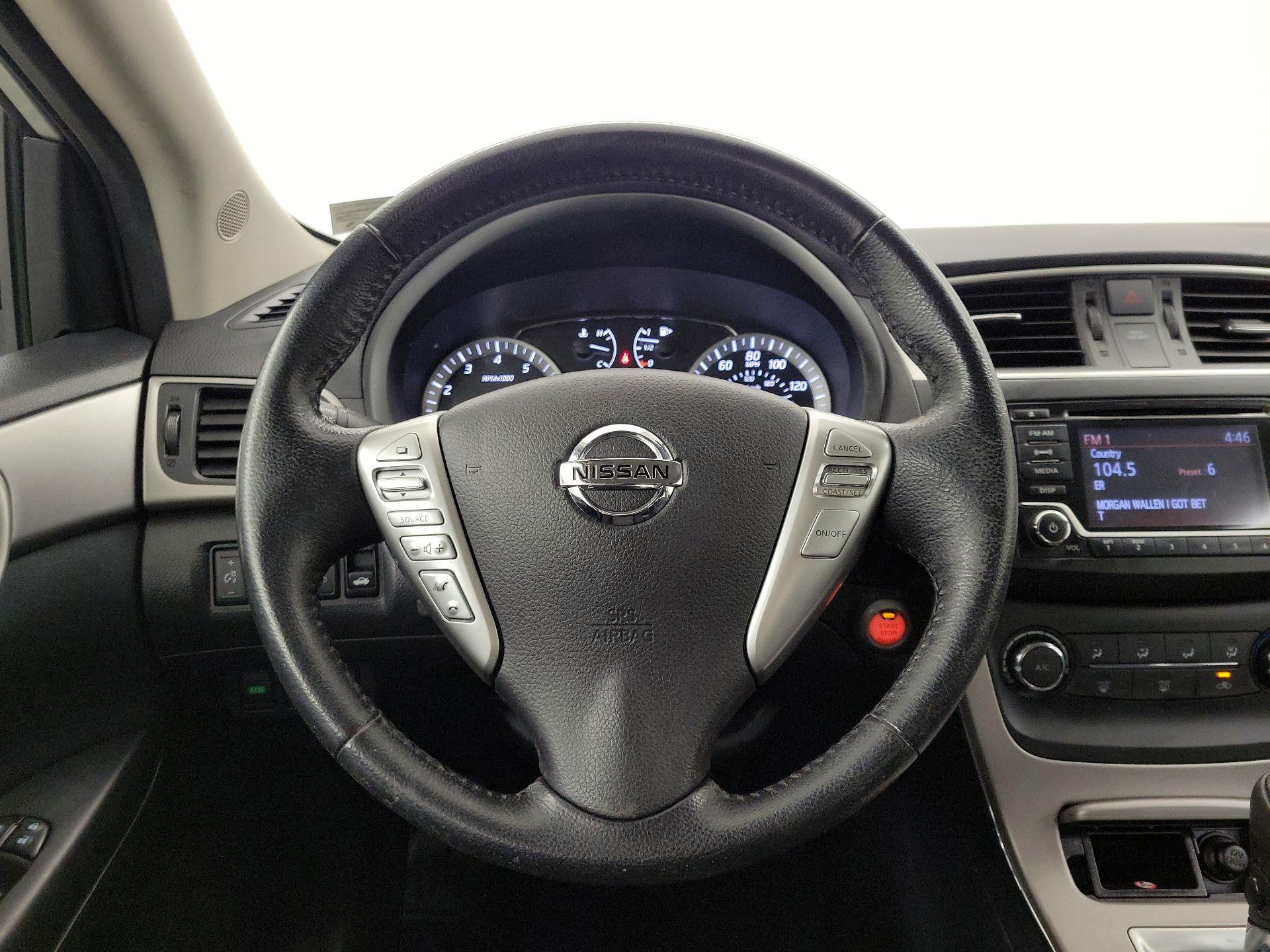 Thumbnail: 2015 Nissan Sentra - 10