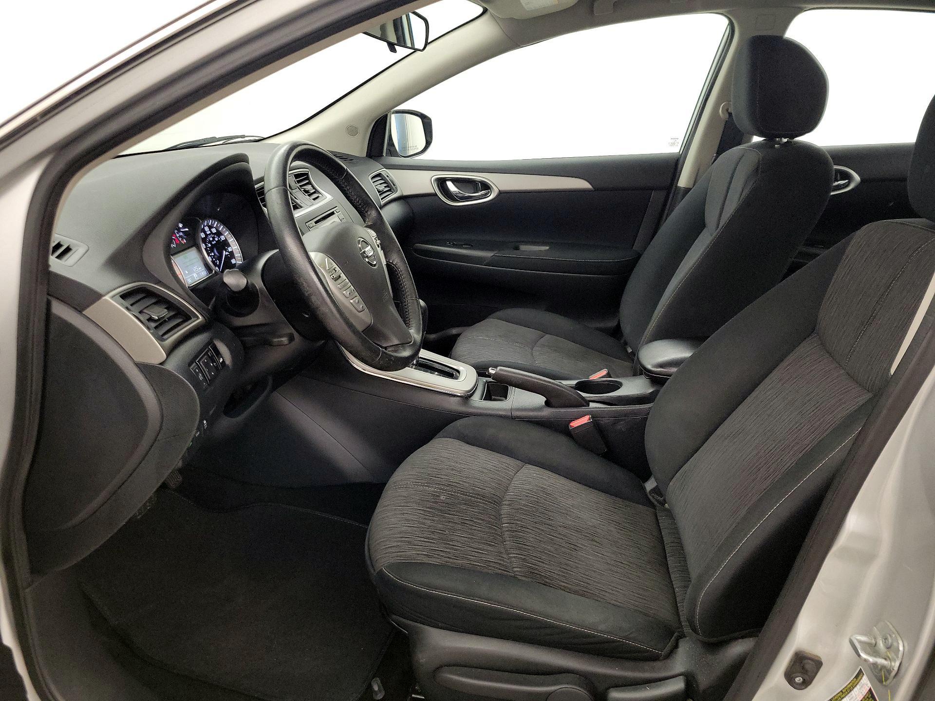 Thumbnail: 2015 Nissan Sentra - 11