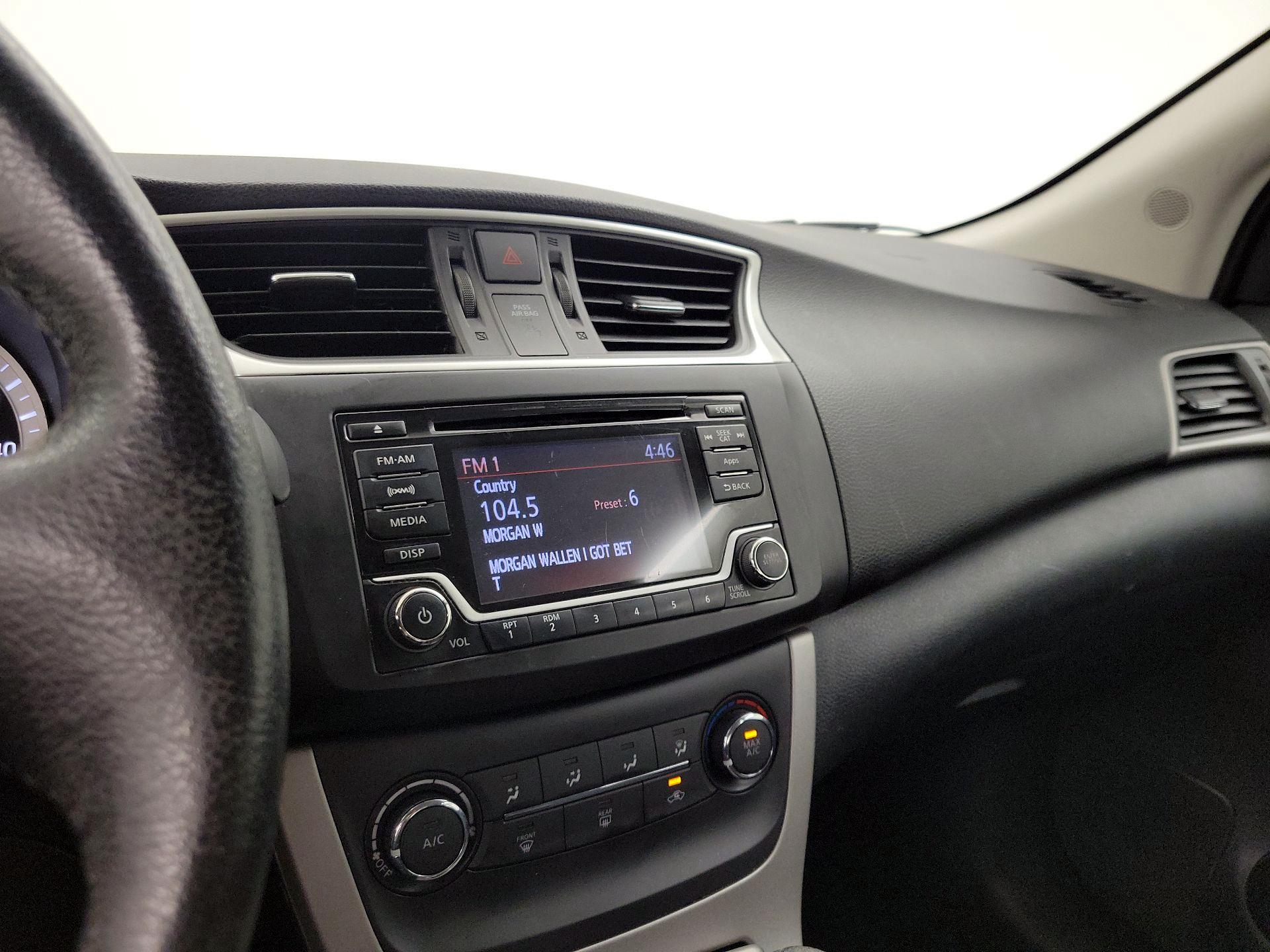 Thumbnail: 2015 Nissan Sentra - 15